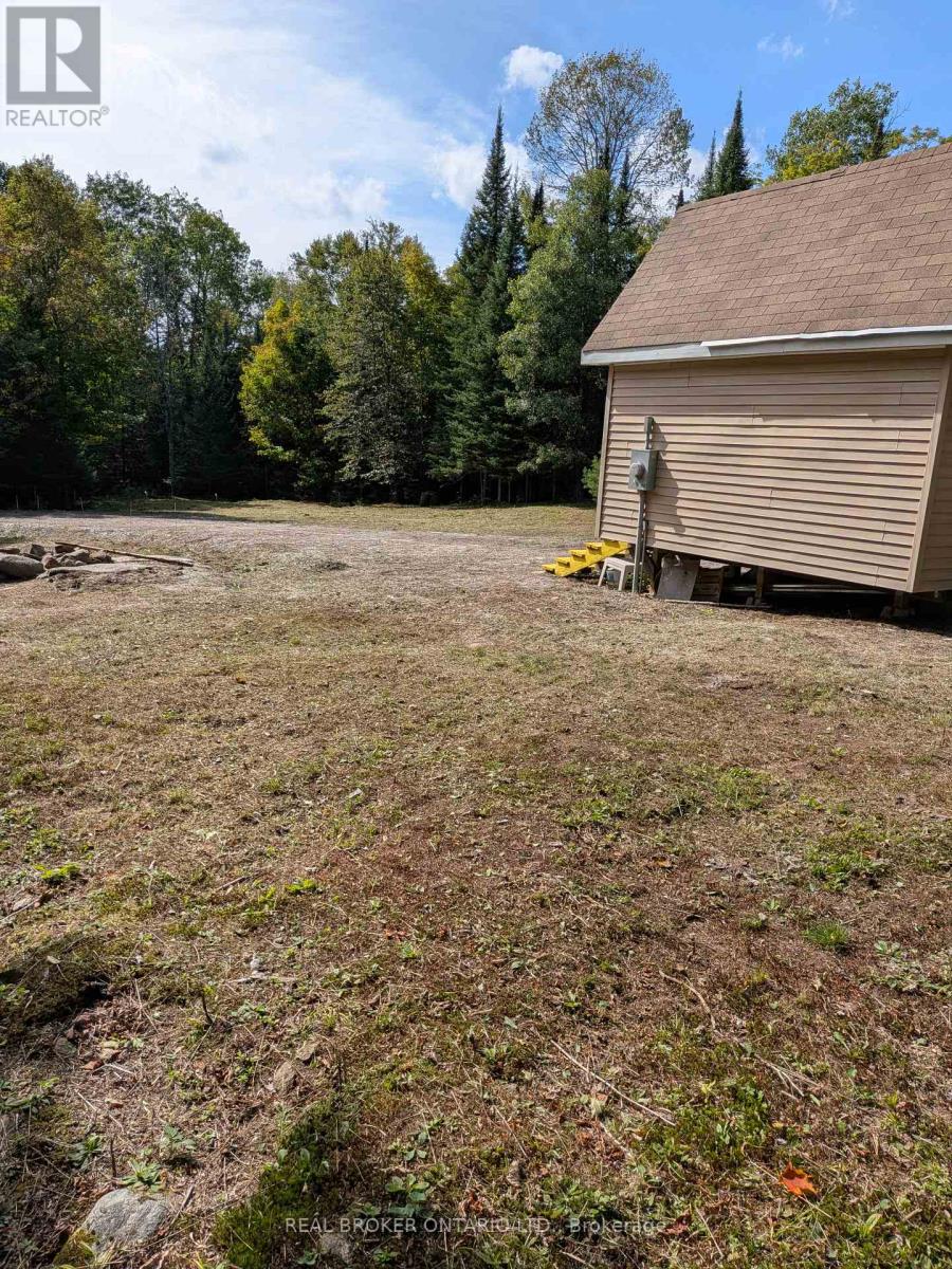 1555 Minnicock Lake Road, Dysart Et Al, Ontario  K0M 1S0 - Photo 3 - X13701100