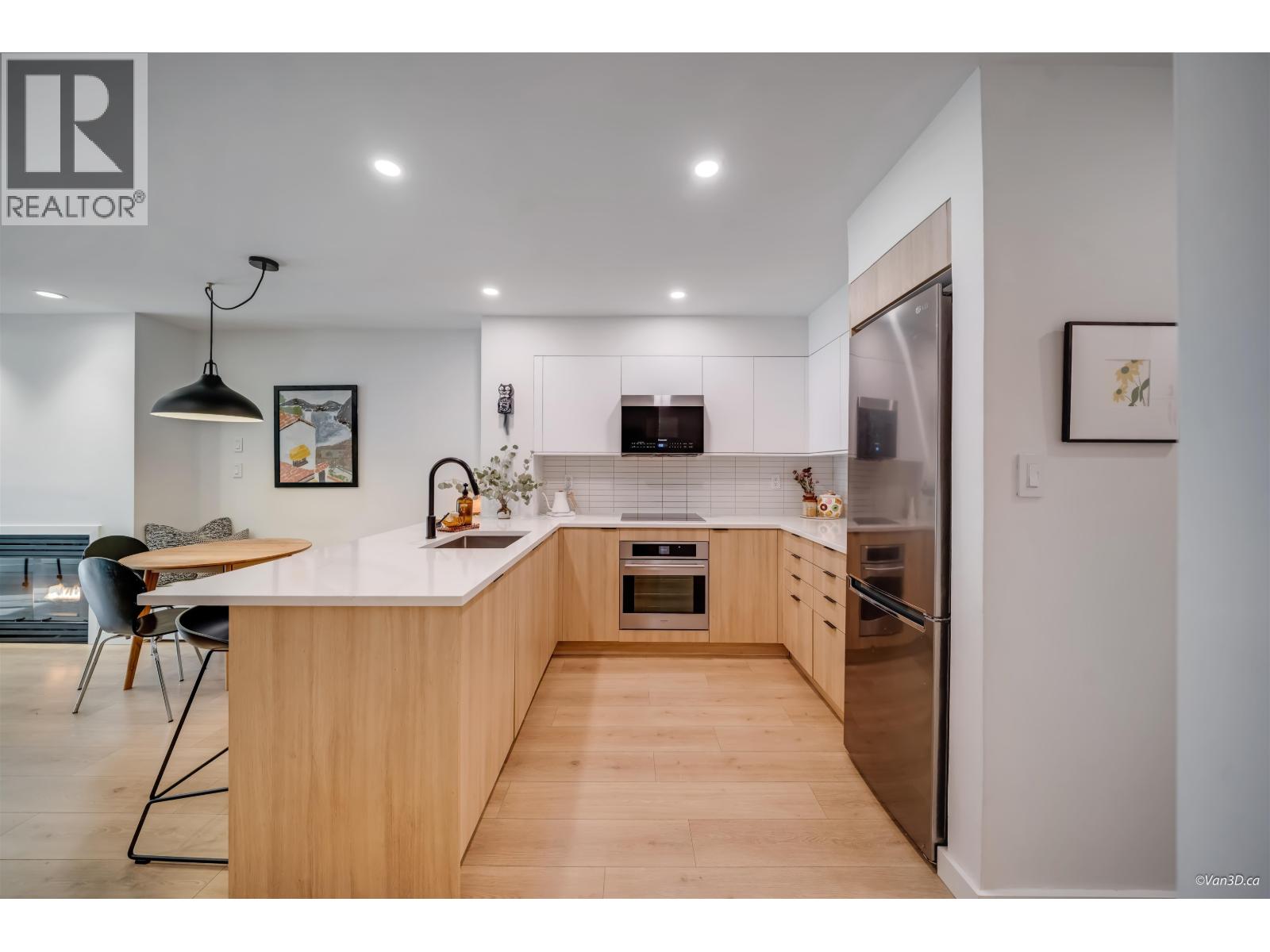 201 760 Kingsway, Vancouver, British Columbia V5V 3C1 - Photo 3 - R3163381