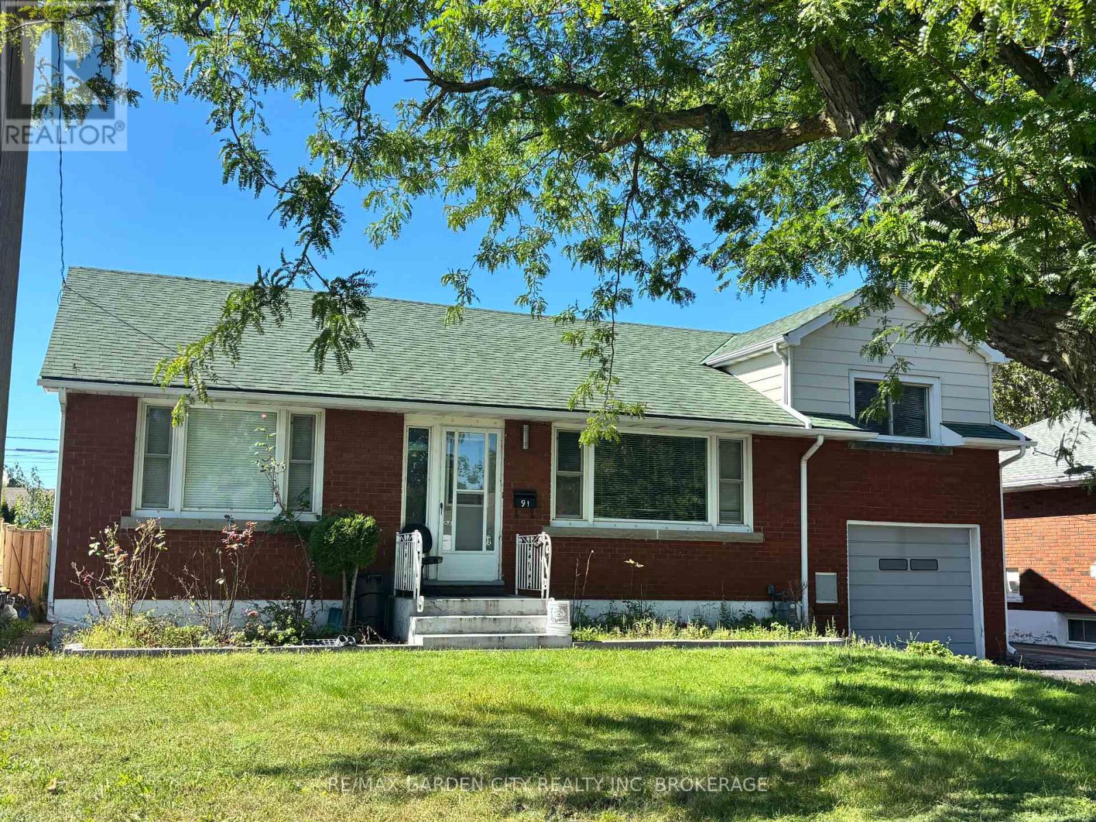 Main Floor - 91 Margery Avenue, St. Catharines, Ontario  L2R 6K2 - Photo 1 - X13783018