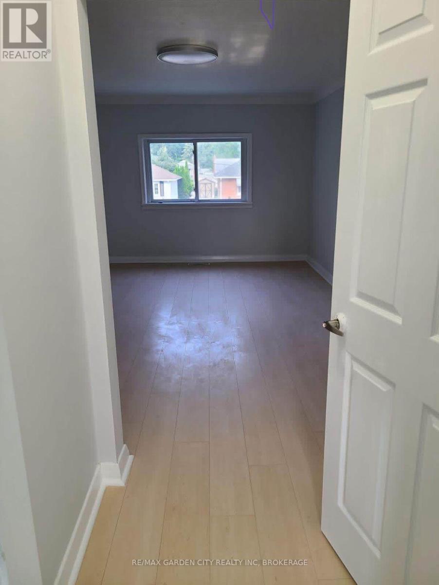 Main Floor - 91 Margery Avenue, St. Catharines, Ontario  L2R 6K2 - Photo 10 - X13783018