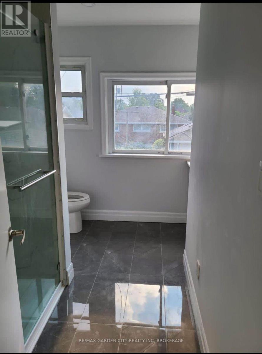 Main Floor - 91 Margery Avenue, St. Catharines, Ontario  L2R 6K2 - Photo 11 - X13783018