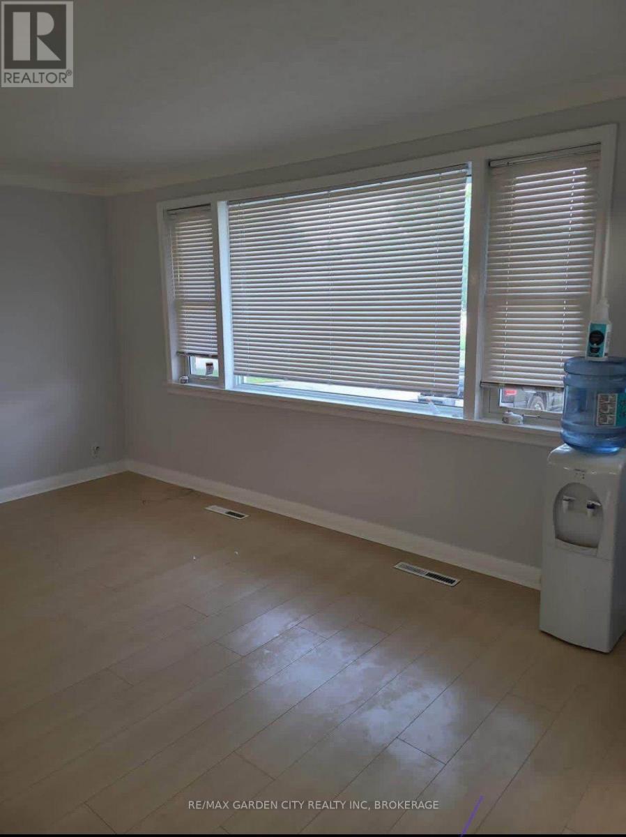 Main Floor - 91 Margery Avenue, St. Catharines, Ontario  L2R 6K2 - Photo 2 - X13783018