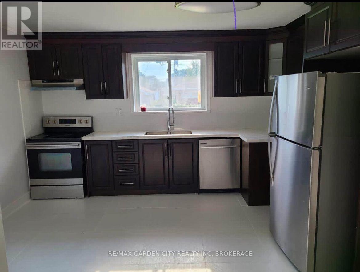 Main Floor - 91 Margery Avenue, St. Catharines, Ontario  L2R 6K2 - Photo 3 - X13783018