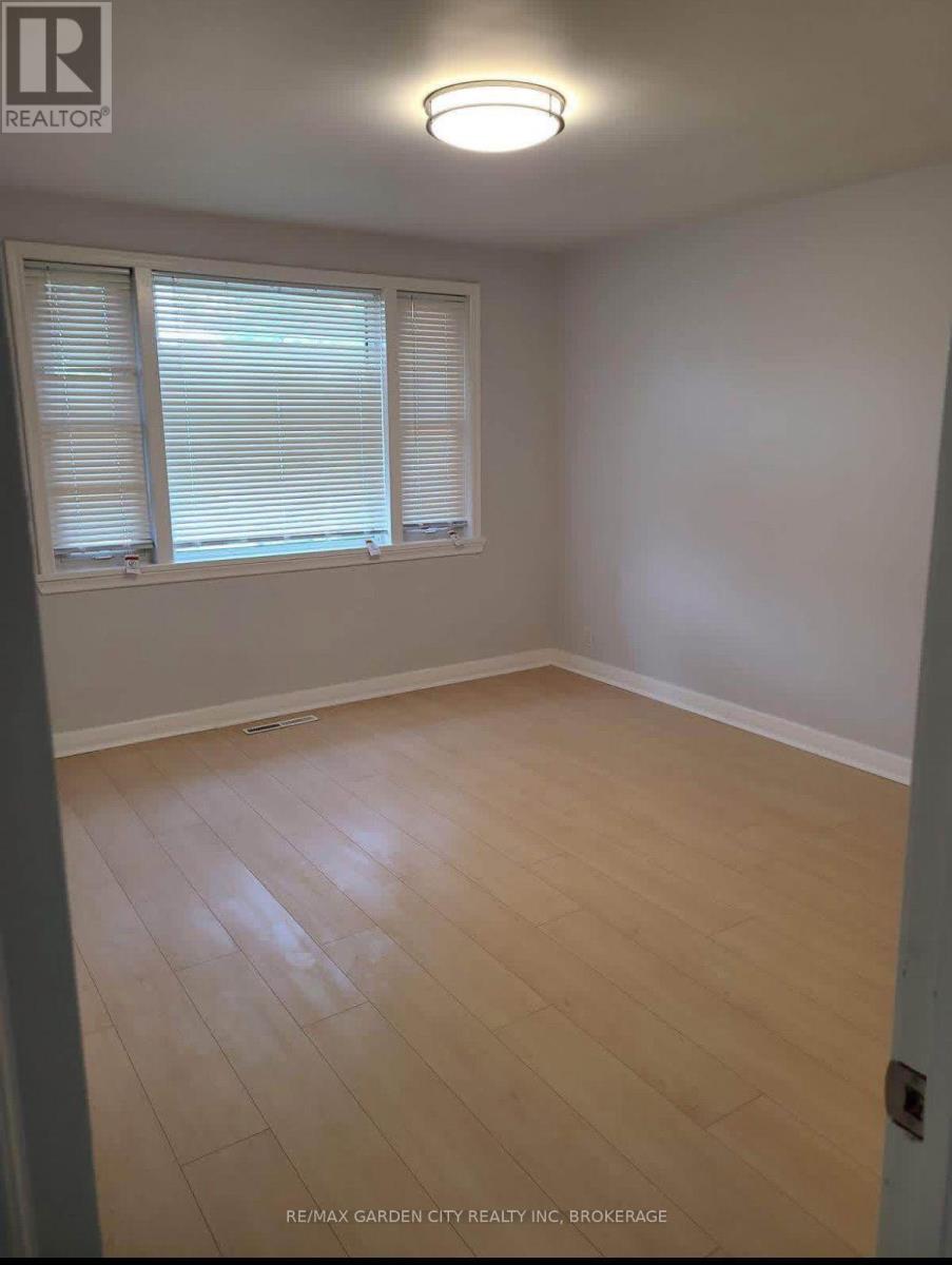 Main Floor - 91 Margery Avenue, St. Catharines, Ontario  L2R 6K2 - Photo 6 - X13783018
