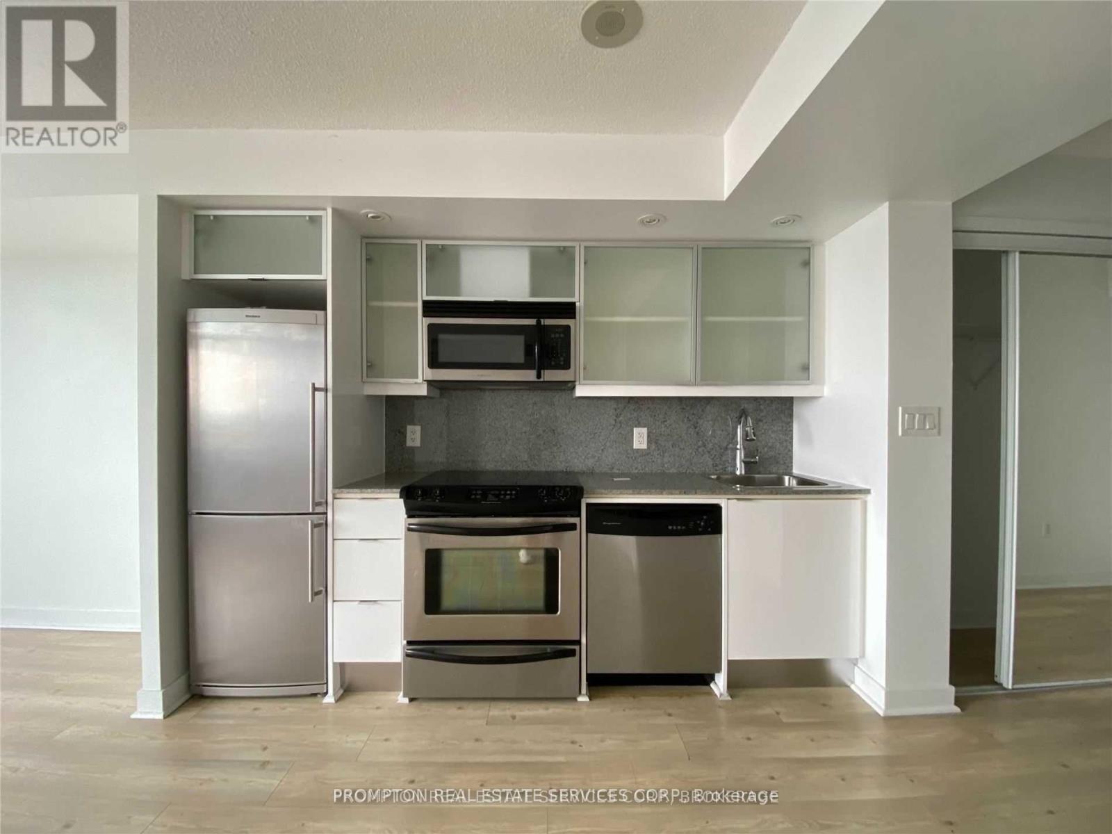 3901 - 25 Telegram Mews, Toronto, Ontario  M5V 3Z1 - Photo 5 - C13783044