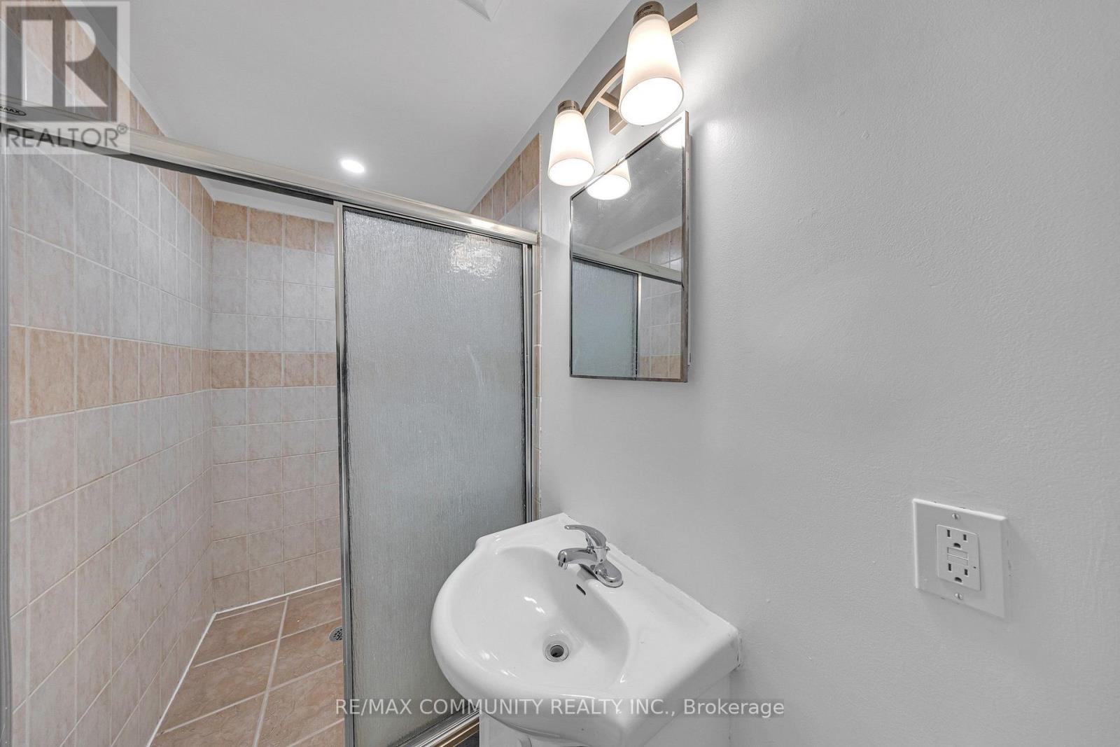 Basement - 1640 Tawnberry Street, Pickering, Ontario L1X 2C2 - Photo 10 - E13783012