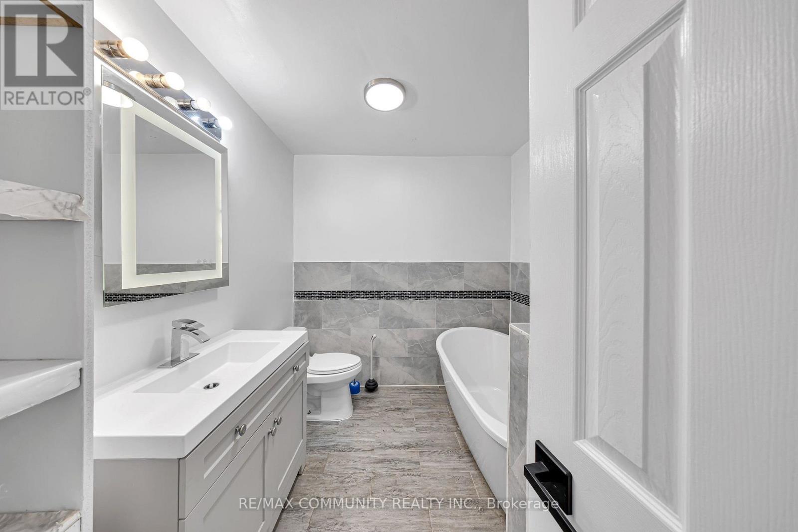 Main - 1640 Tawnberry Street, Pickering, Ontario  L1X 2C2 - Photo 19 - E13783036