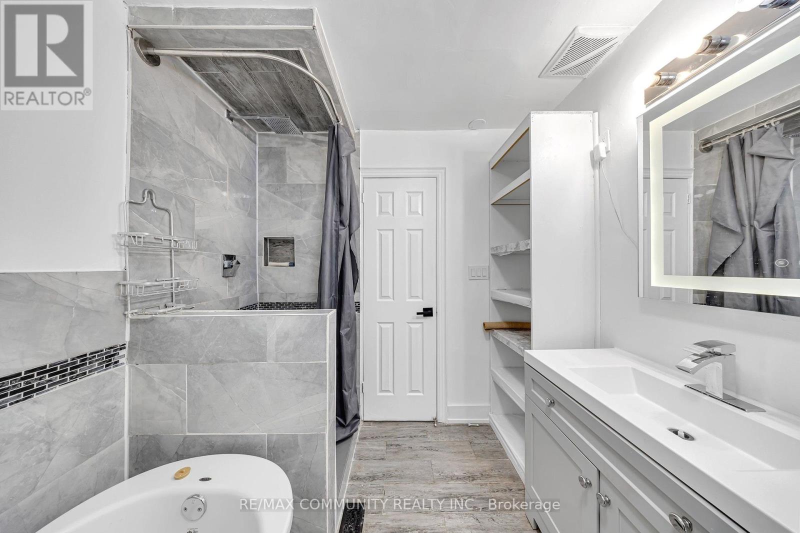 Main - 1640 Tawnberry Street, Pickering, Ontario  L1X 2C2 - Photo 20 - E13783036