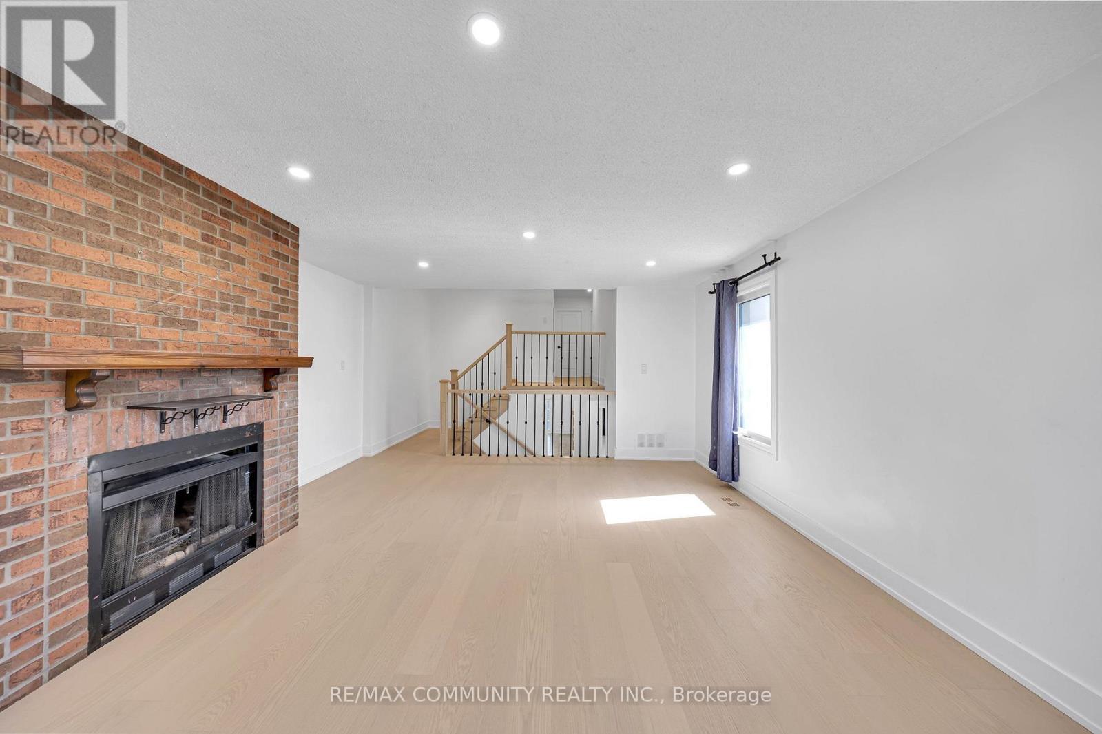 Main - 1640 Tawnberry Street, Pickering, Ontario  L1X 2C2 - Photo 29 - E13783036