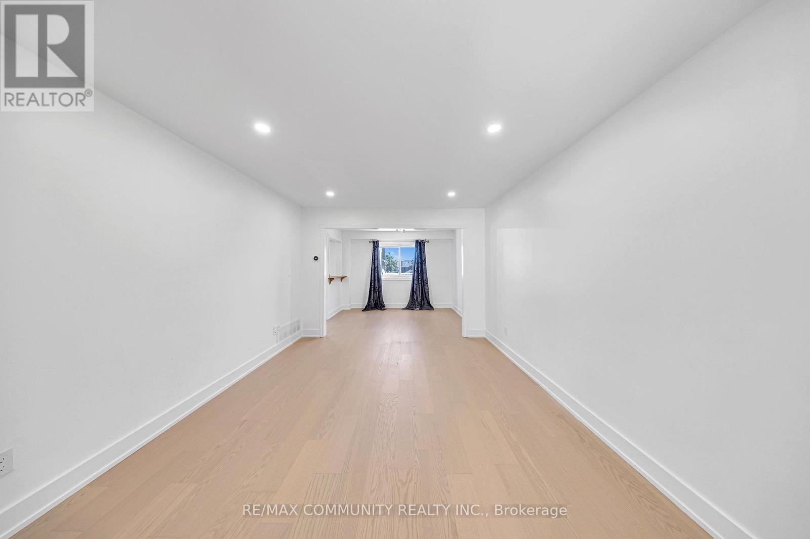 Main - 1640 Tawnberry Street, Pickering, Ontario  L1X 2C2 - Photo 5 - E13783036