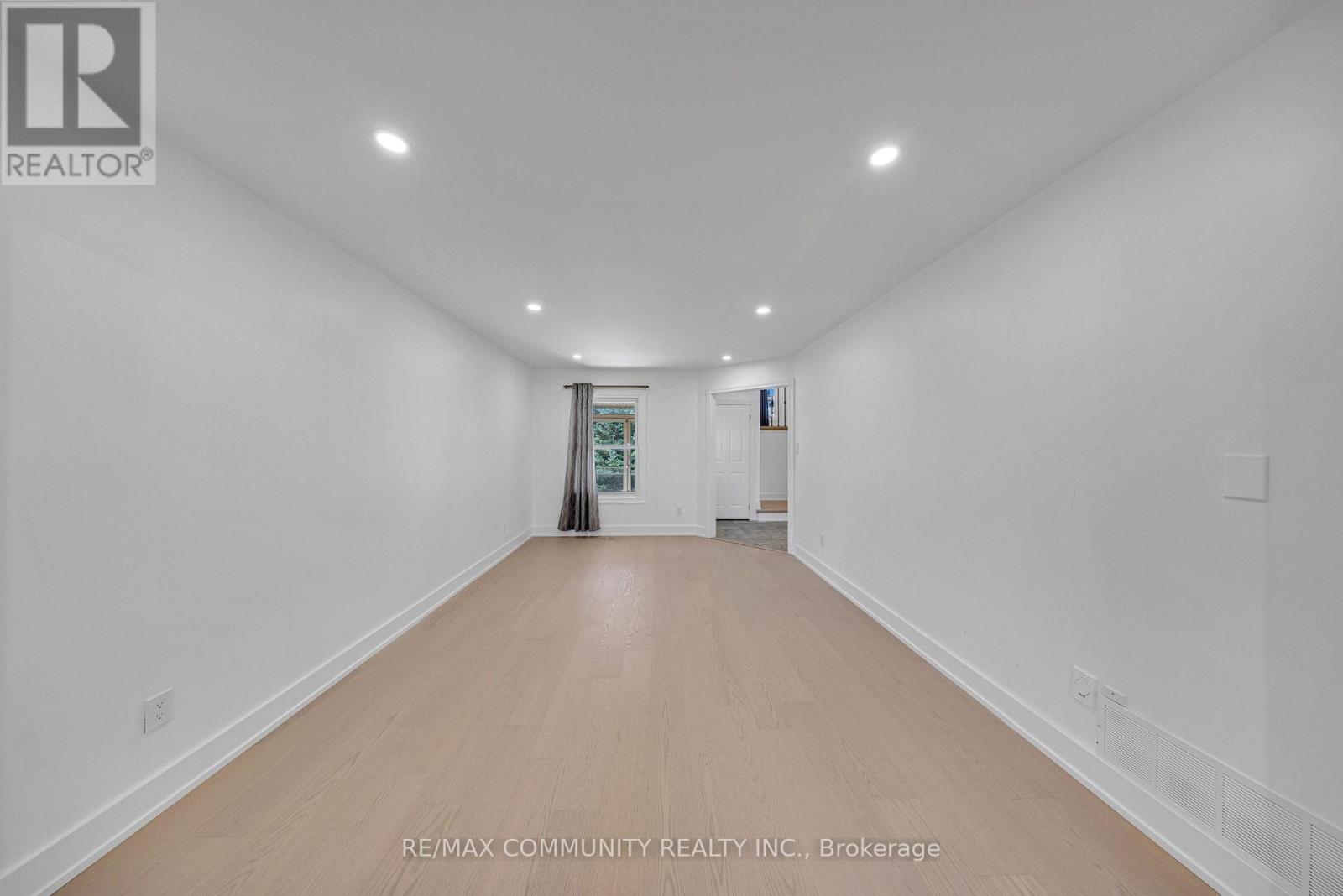 Main - 1640 Tawnberry Street, Pickering, Ontario  L1X 2C2 - Photo 8 - E13783036
