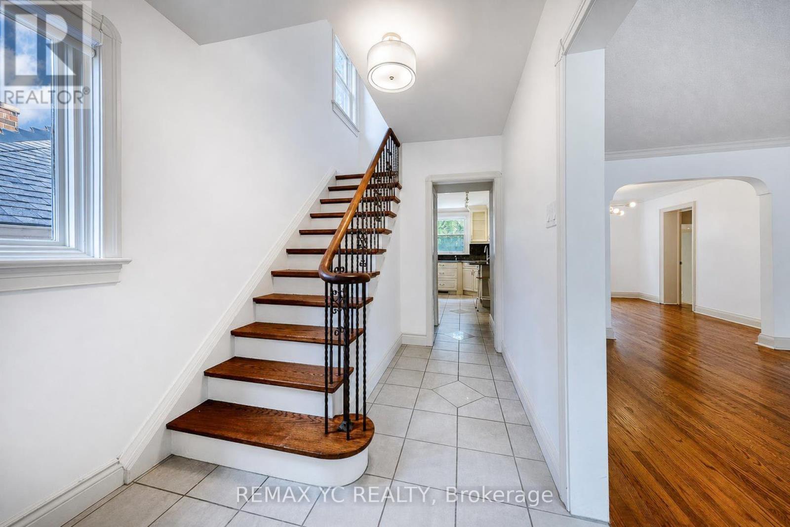 425 Broadway Avenue, Toronto, Ontario  M4G 2R3 - Photo 12 - C13735918