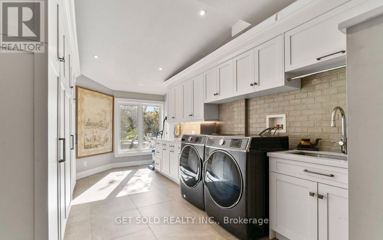 2552 Jarvis Street, Mississauga, Ontario  L5C 2P6 - Photo 18 - W13783002