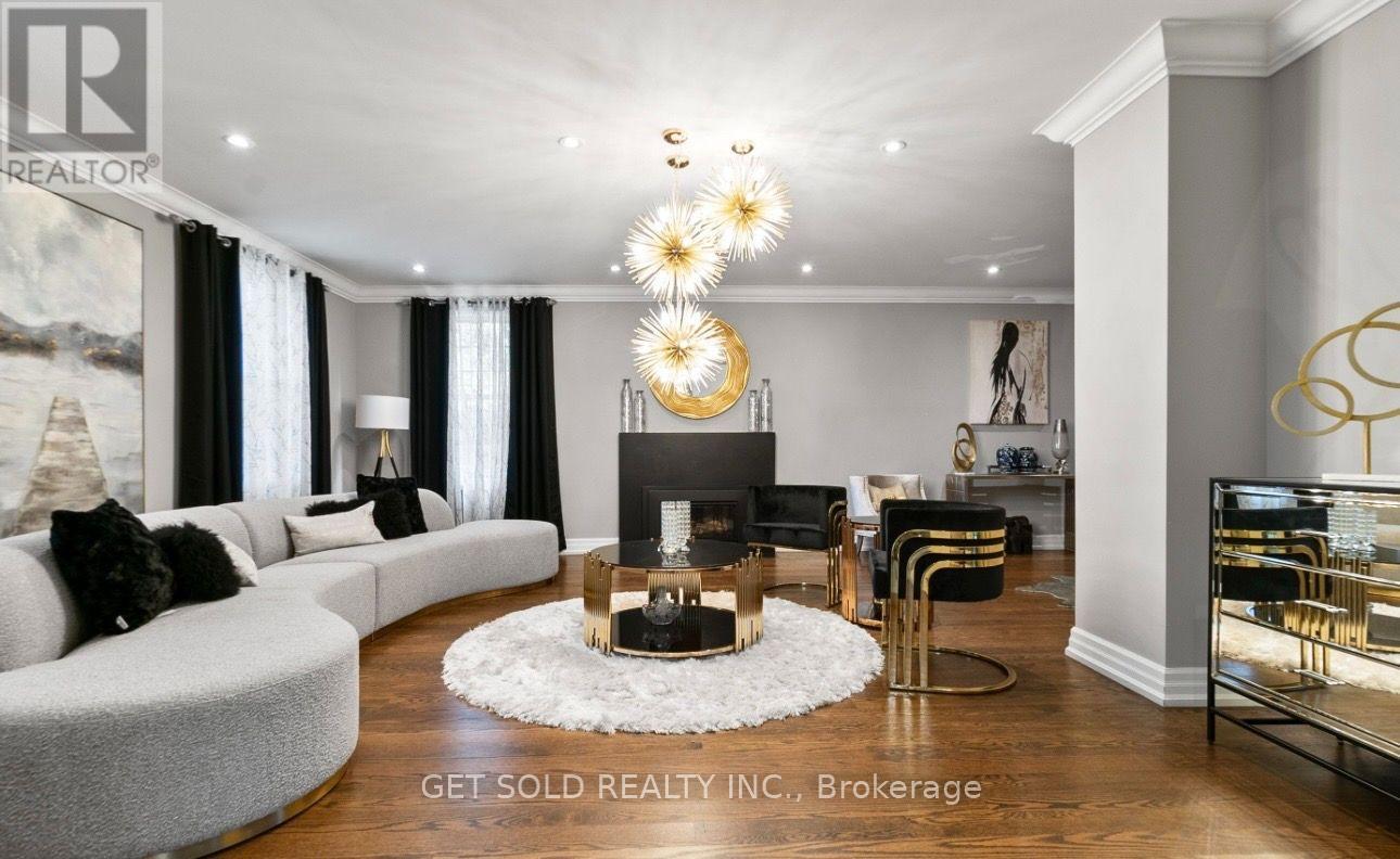 2552 Jarvis Street, Mississauga, Ontario  L5C 2P6 - Photo 7 - W13783002