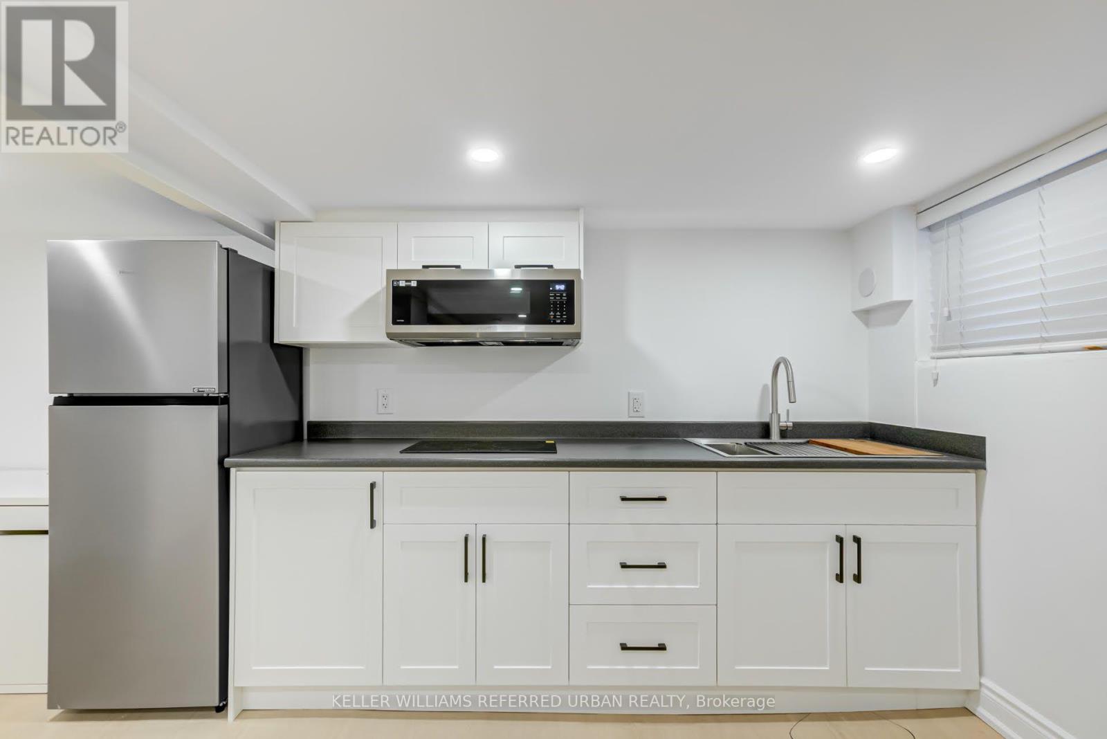 2522 Lake Shore Boulevard W, Toronto, Ontario  M8V 1E1 - Photo 34 - W13783016