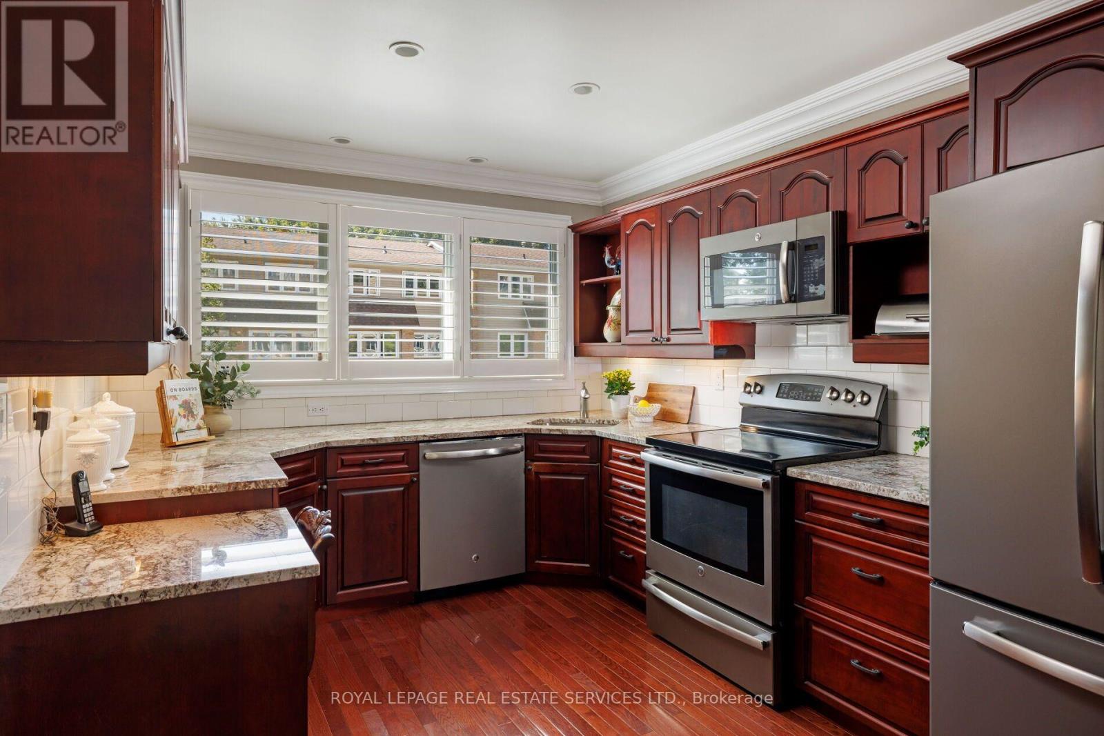 2236 - 2236 Marine Drive, Oakville, Ontario  L6L 1C1 - Photo 13 - W13783040