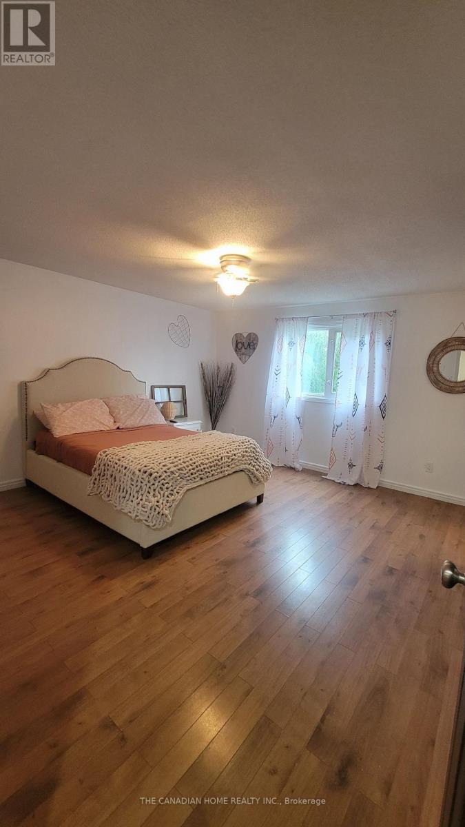 3 Dunhill Crescent N, Guelph, Ontario  N1H 8A3 - Photo 2 - X13783042