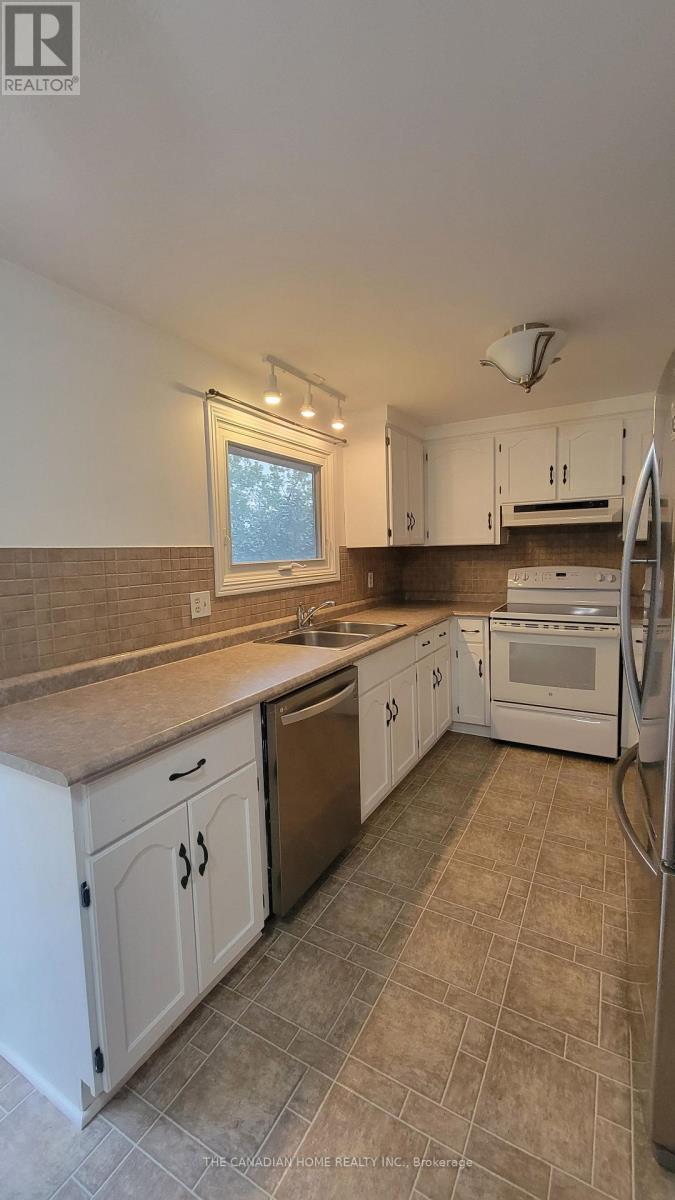3 Dunhill Crescent N, Guelph, Ontario  N1H 8A3 - Photo 30 - X13783042