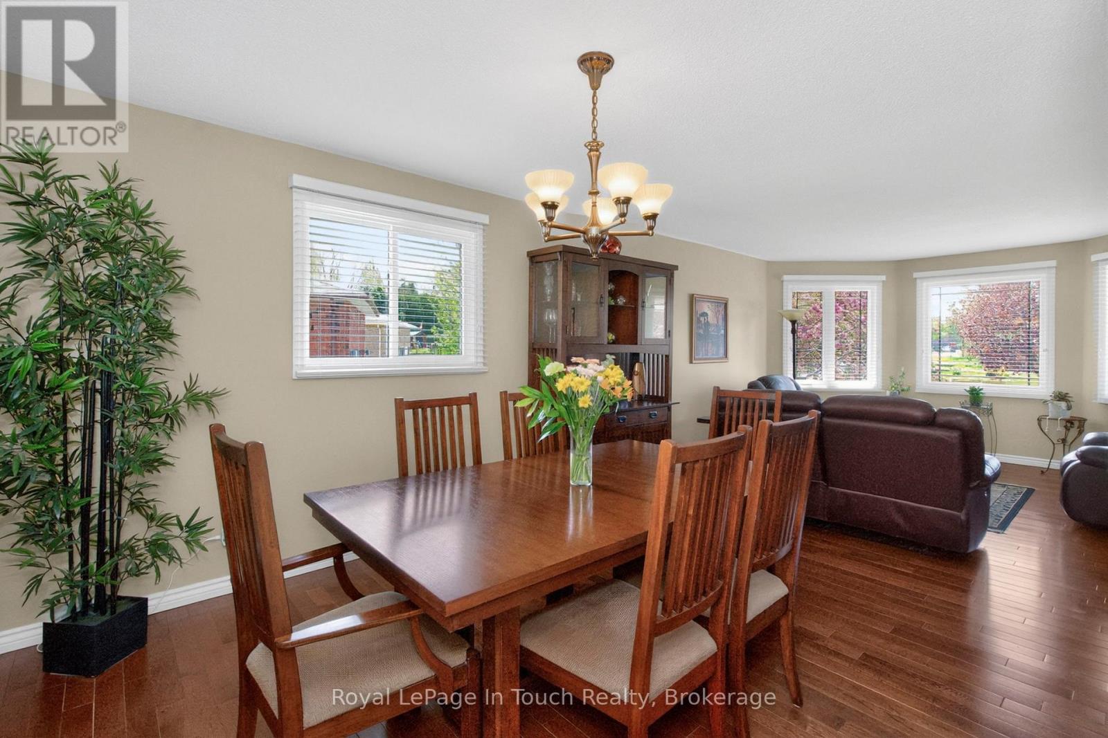 101 Peel Street, Penetanguishene, Ontario  L9M 1C3 - Photo 10 - S13152392
