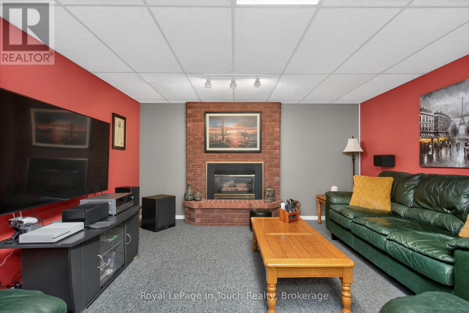 101 Peel Street, Penetanguishene, Ontario  L9M 1C3 - Photo 29 - S13152392
