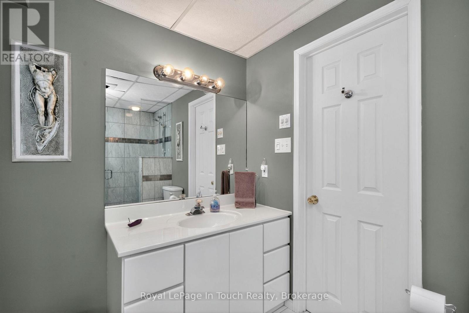 101 Peel Street, Penetanguishene, Ontario  L9M 1C3 - Photo 28 - S13152392