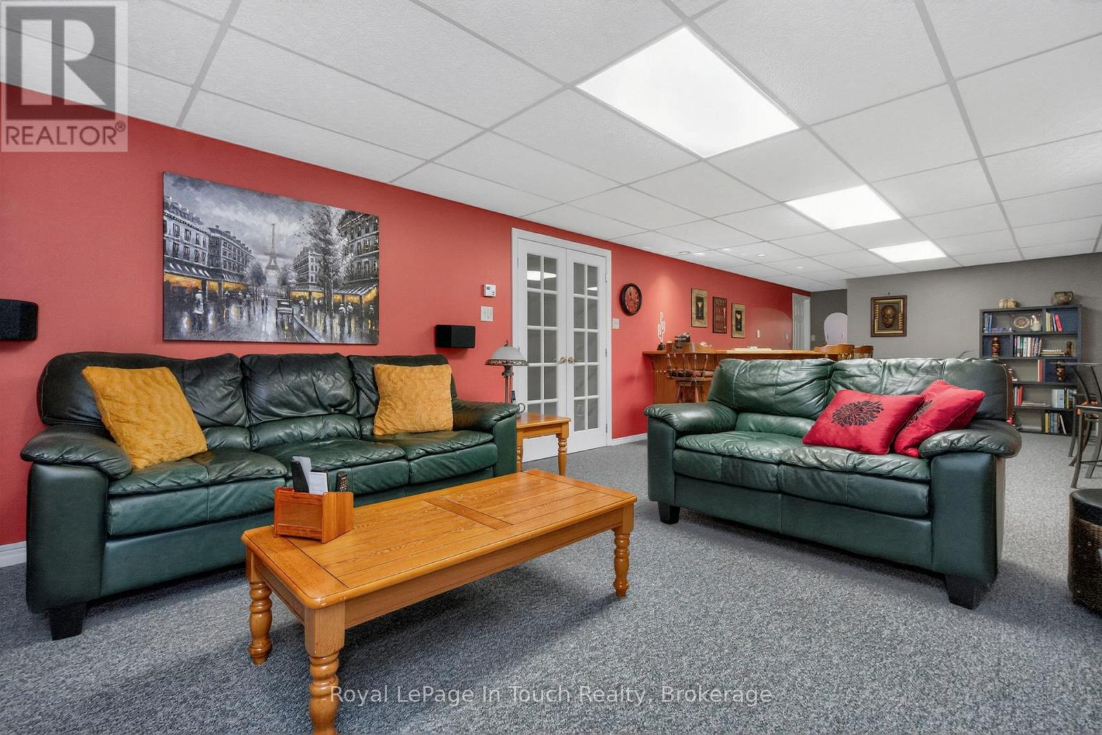 101 Peel Street, Penetanguishene, Ontario  L9M 1C3 - Photo 32 - S13152392