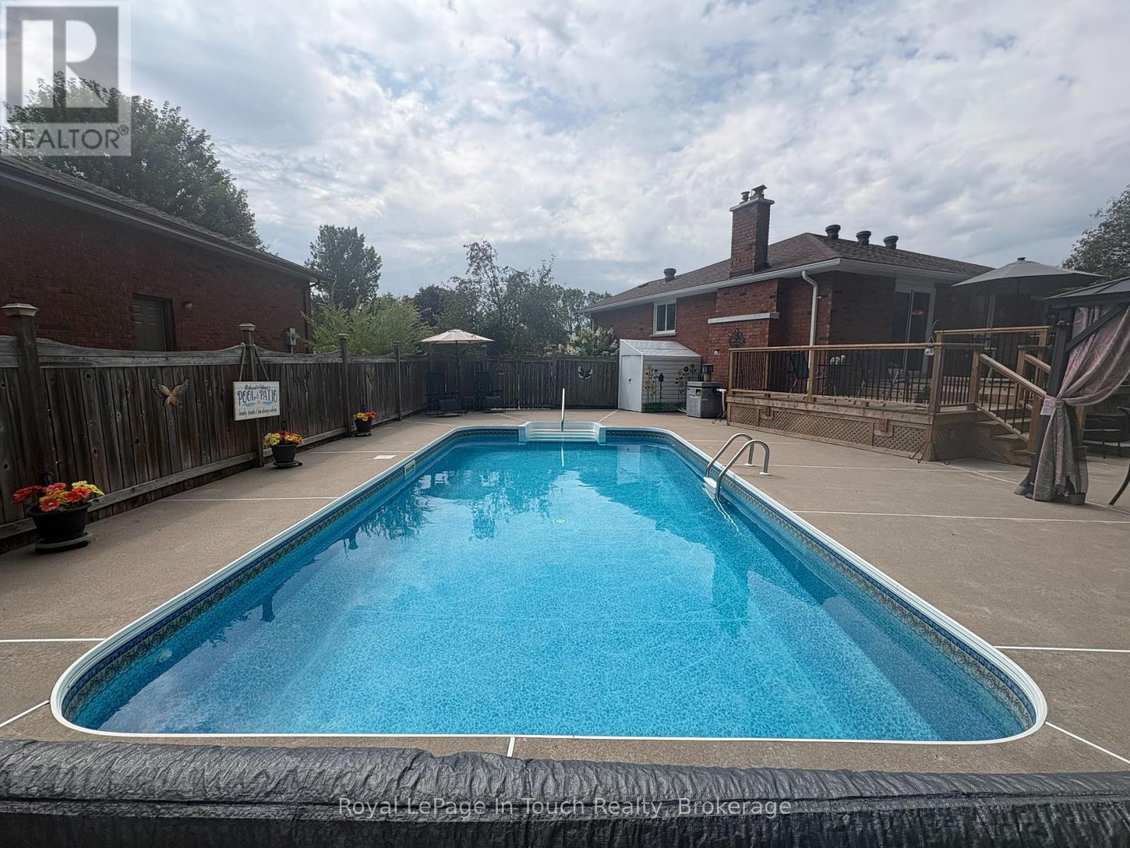 101 Peel Street, Penetanguishene, Ontario  L9M 1C3 - Photo 42 - S13152392