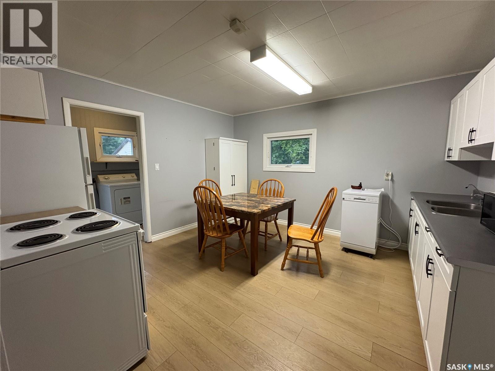 229 2nd Street Nw, Wadena, Saskatchewan  S0A 4J0 - Photo 4 - SK048456