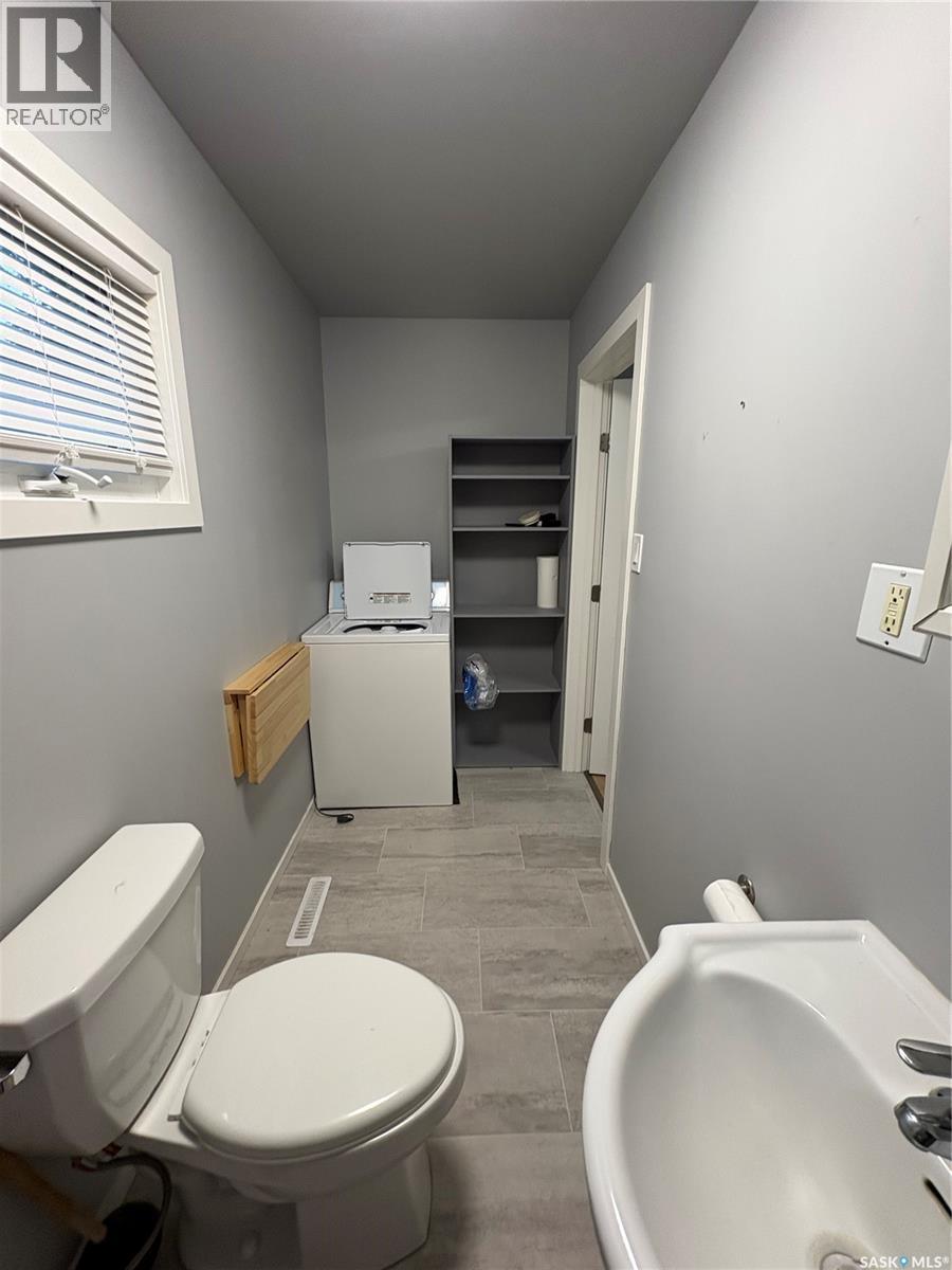 229 2nd Street Nw, Wadena, Saskatchewan  S0A 4J0 - Photo 8 - SK048456