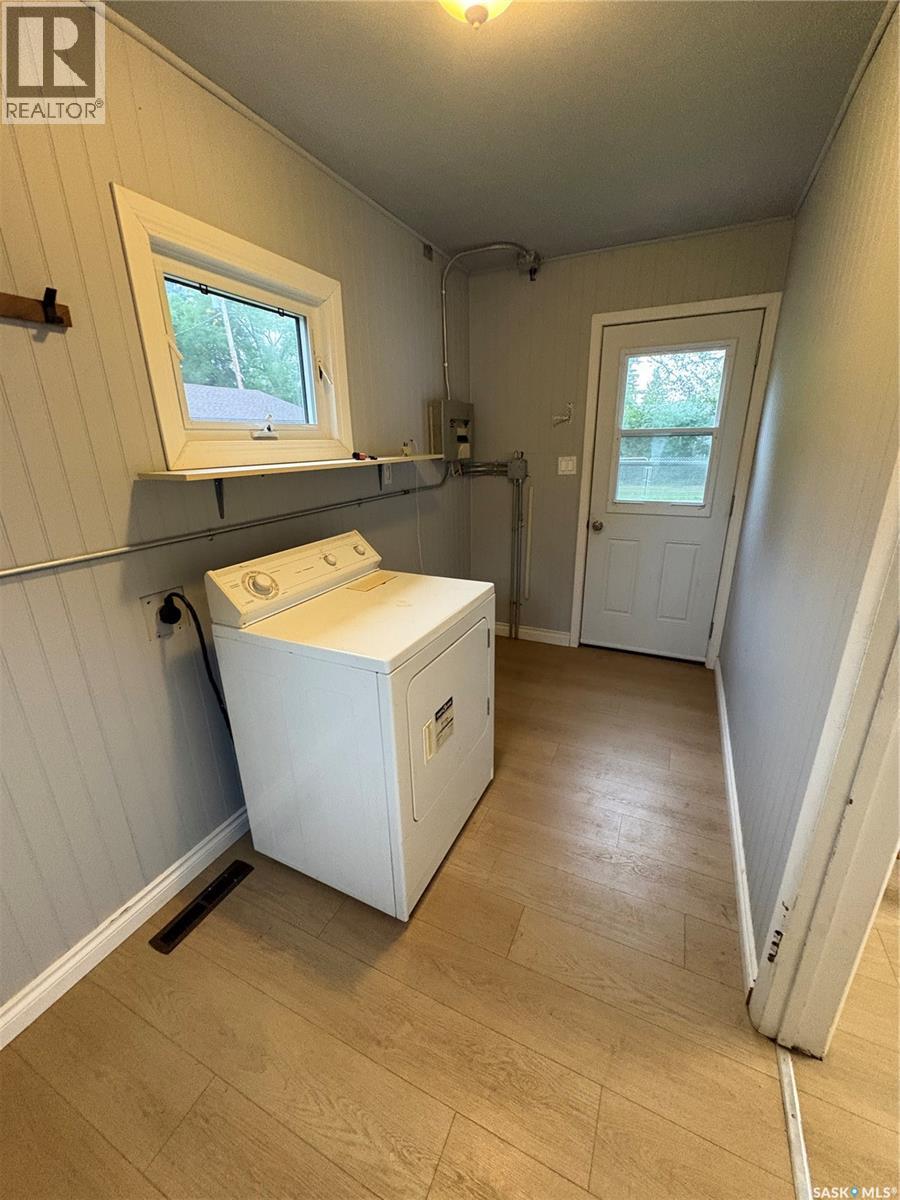 229 2nd Street Nw, Wadena, Saskatchewan  S0A 4J0 - Photo 9 - SK048456