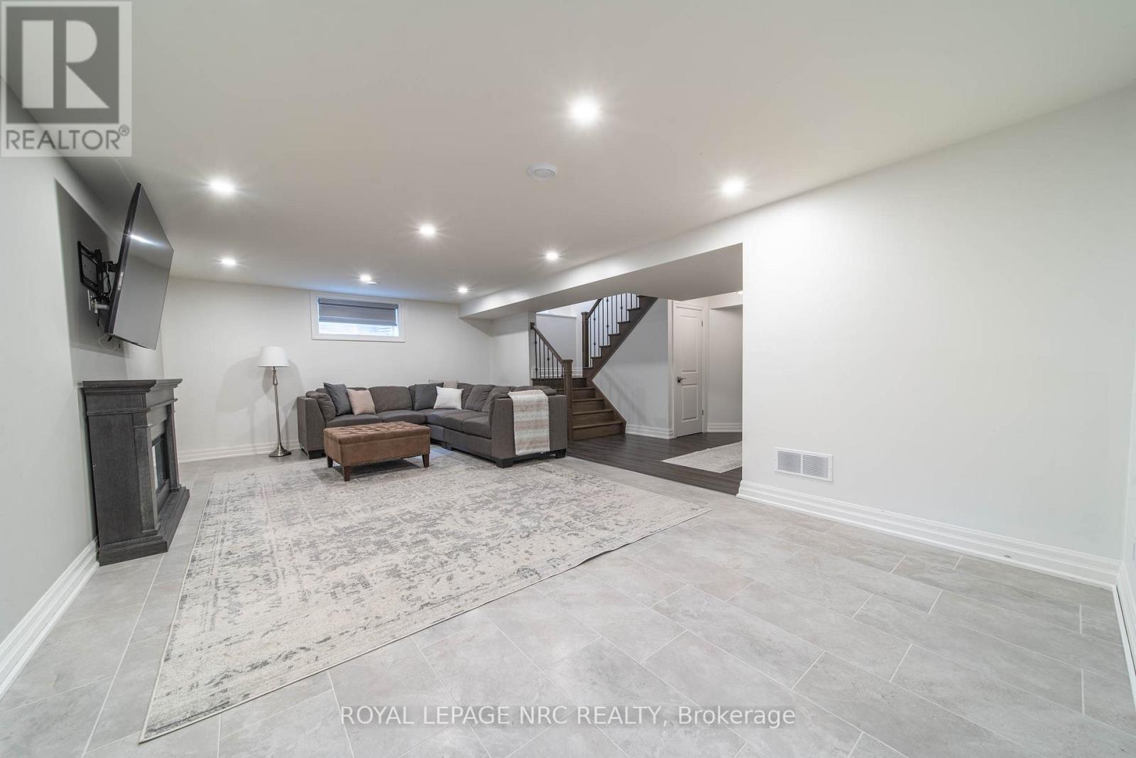 5 Autumn Avenue, Thorold (Rolling Meadows), Ontario  L2V 0B6 - Photo 25 - X13783112