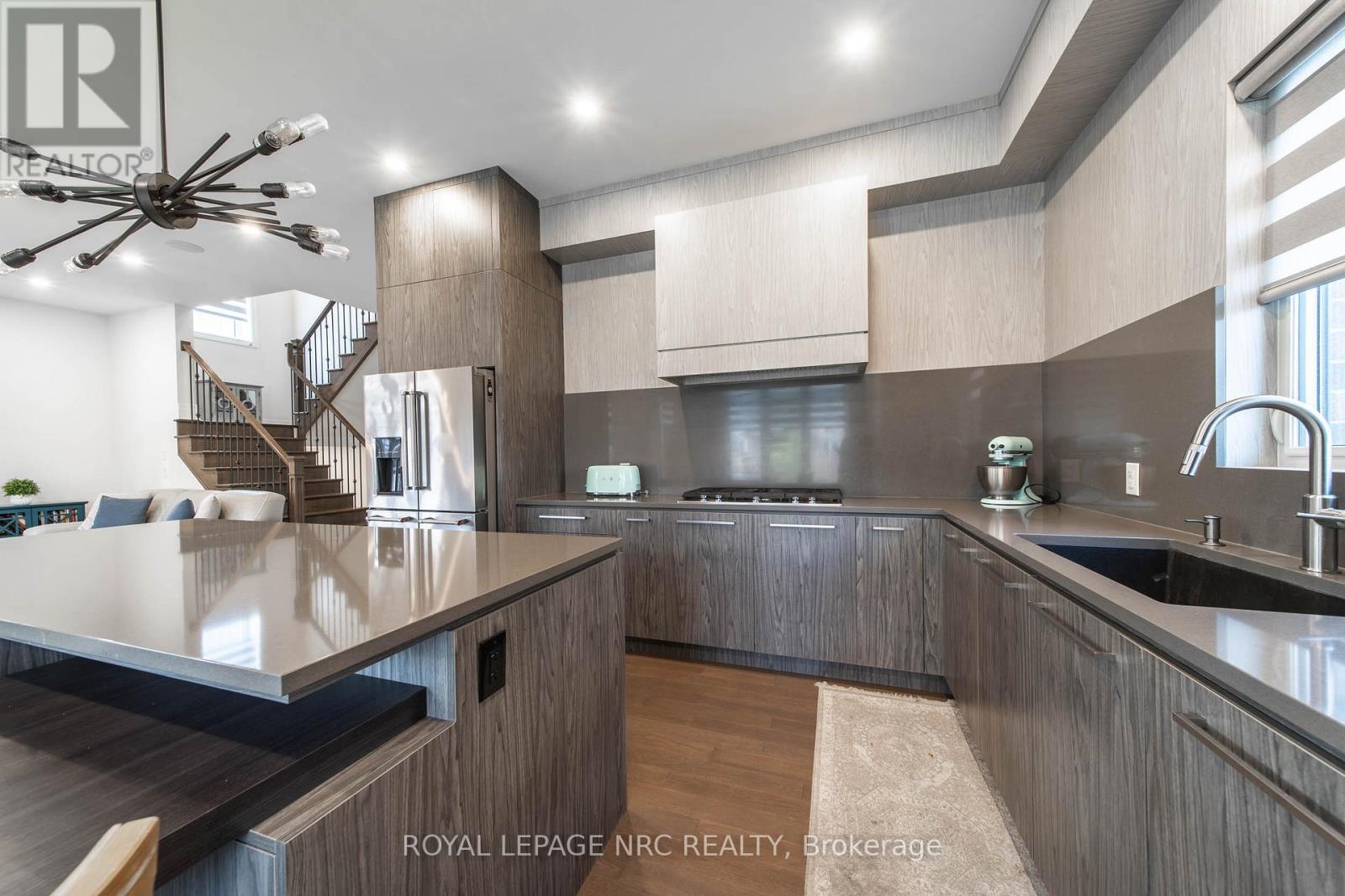 5 Autumn Avenue, Thorold (Rolling Meadows), Ontario  L2V 0B6 - Photo 8 - X13783112