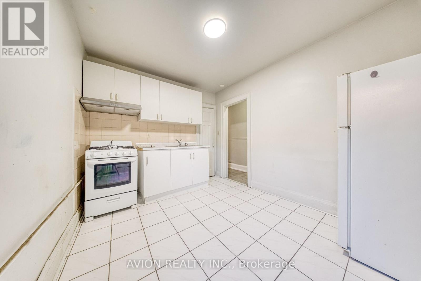 54 Ryerson Avenue, Toronto, Ontario  M5T 2P5 - Photo 18 - C13783068