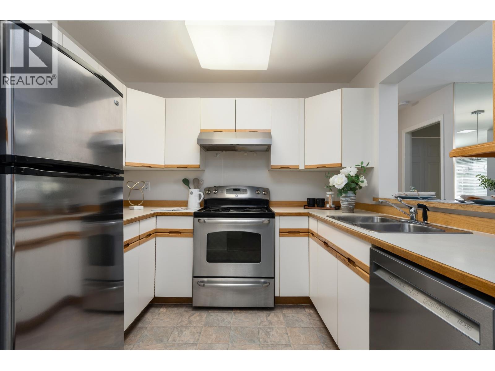 E106 628 W 12th Avenue, Vancouver, British Columbia  V5Z 1M8 - Photo 10 - R3165323