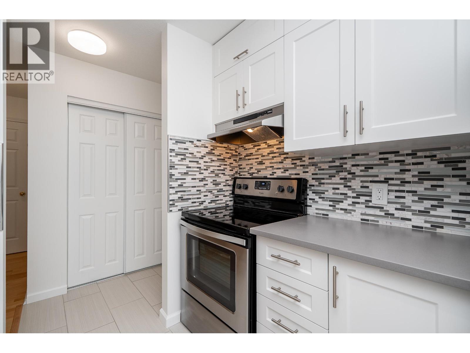 302 5577 Smith Avenue, Burnaby, British Columbia  V5H 2K7 - Photo 14 - R3165325
