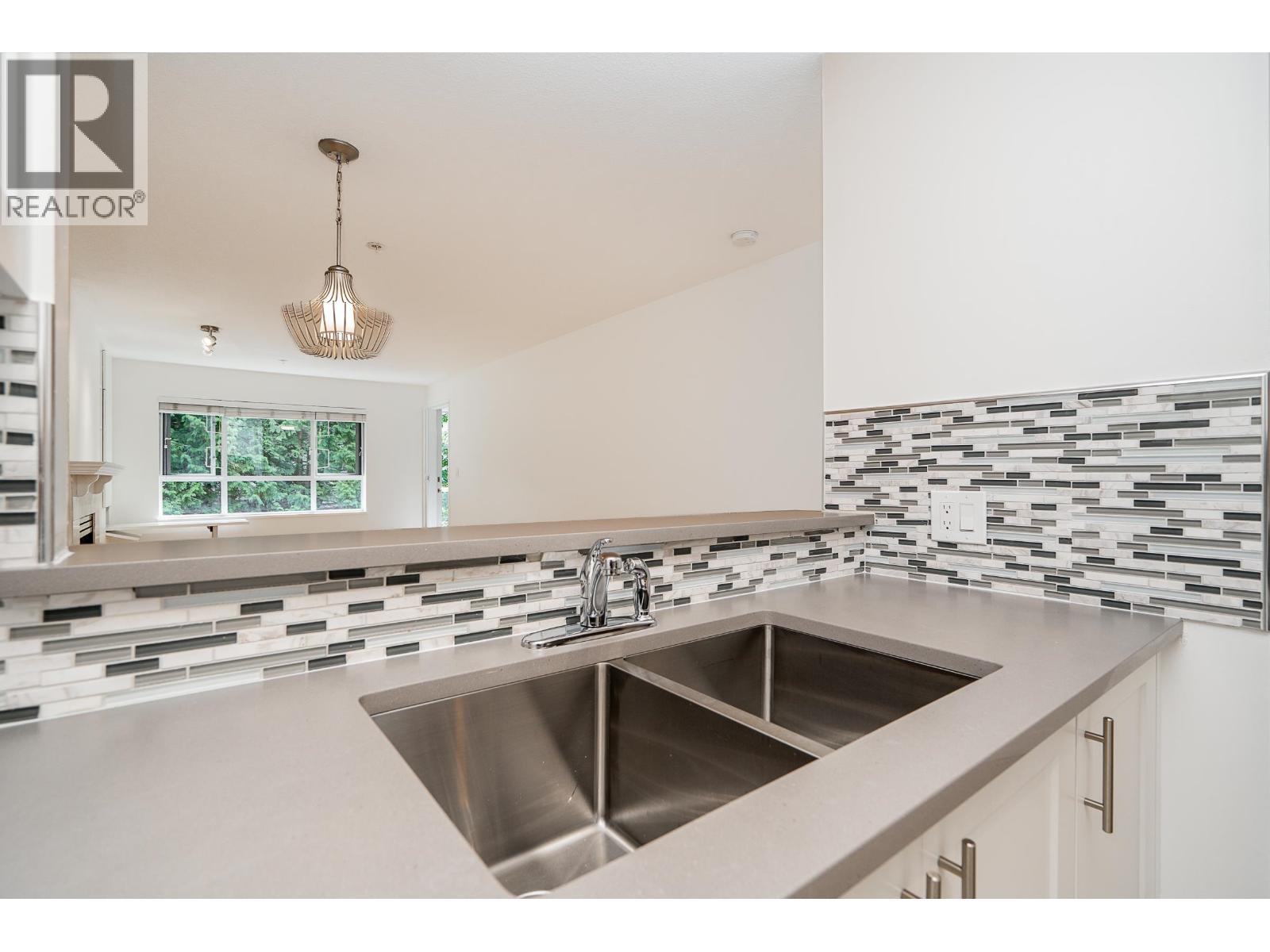 302 5577 Smith Avenue, Burnaby, British Columbia  V5H 2K7 - Photo 15 - R3165325