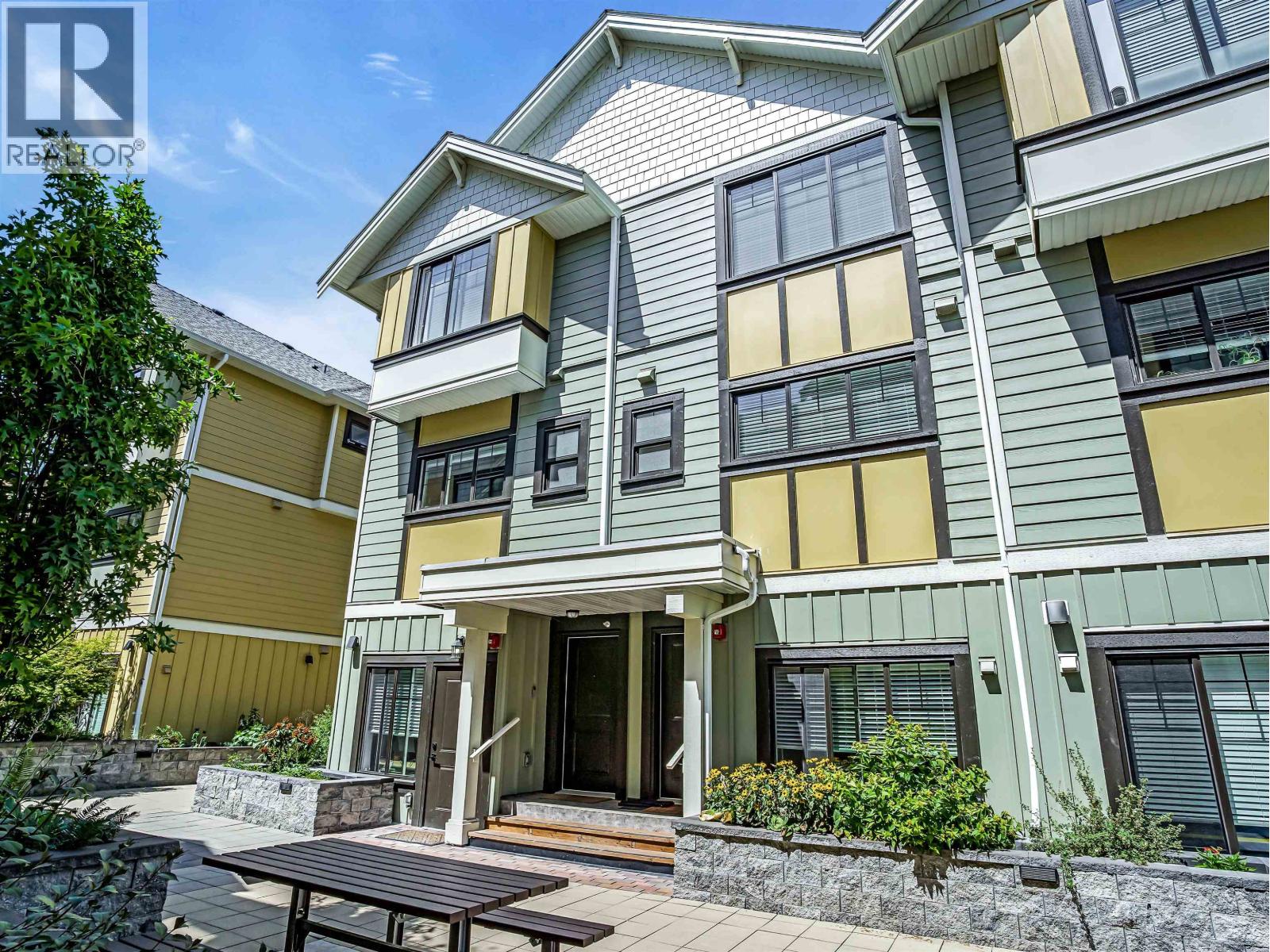 208 80 ELGIN STREET, port moody, British Columbia