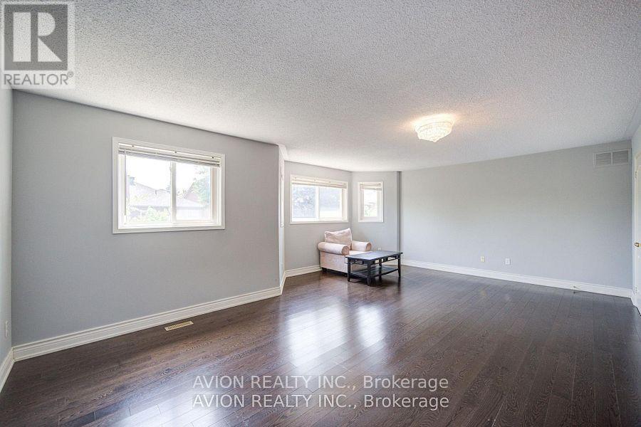 29 Charrington Crescent, Markham (Unionville), Ontario  L3R 0R2 - Photo 10 - N13783076