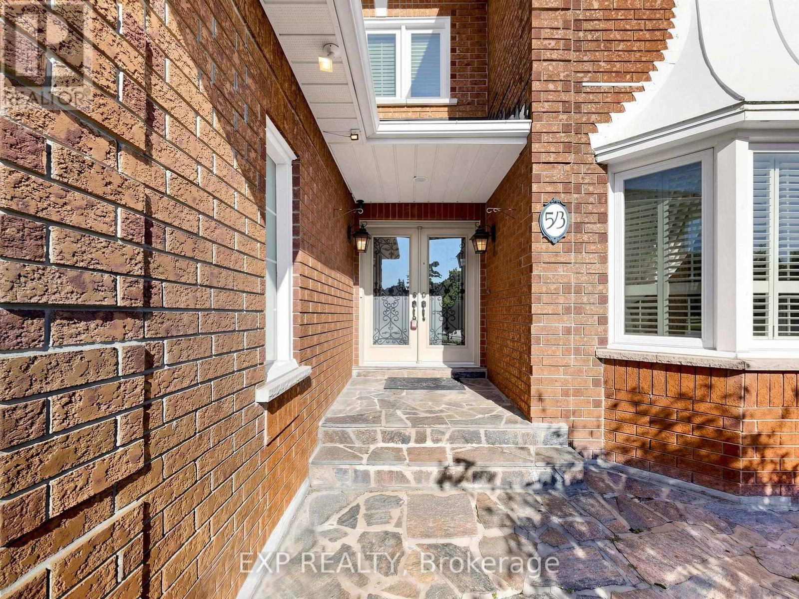 53 Alpha Court, Vaughan (Islington Woods), Ontario  L4L 8Y2 - Photo 2 - N13783104