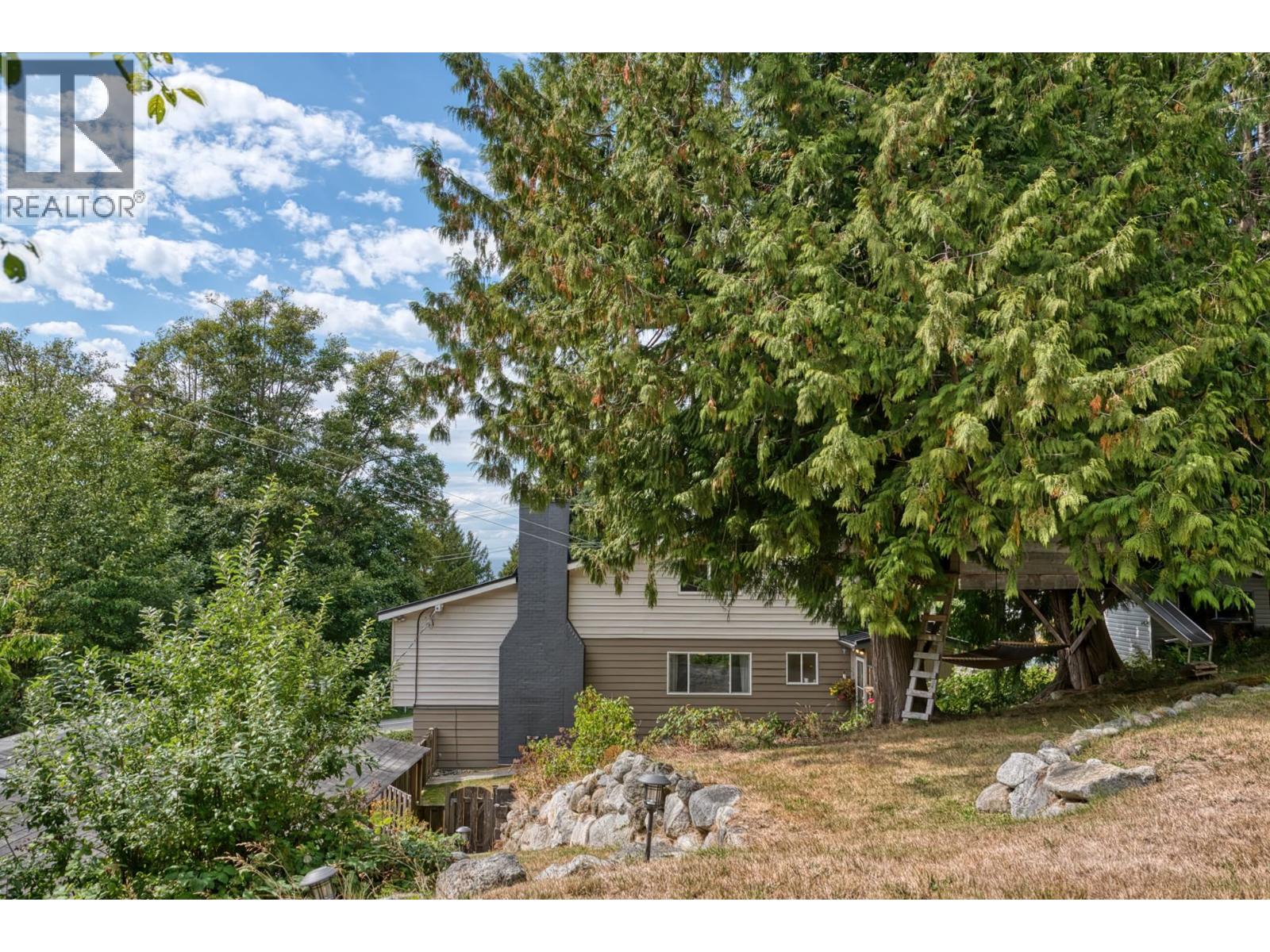 4898 Sunshine Coast Highway, Sechelt, British Columbia  V7Z 0B7 - Photo 4 - R3165312
