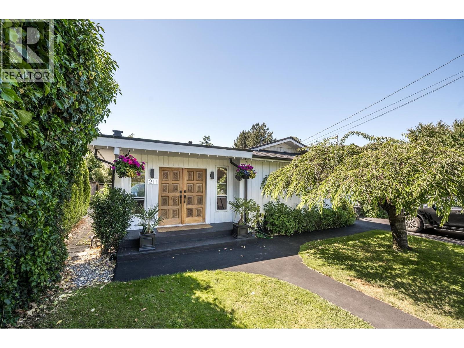 211 67 STREET, delta, British Columbia