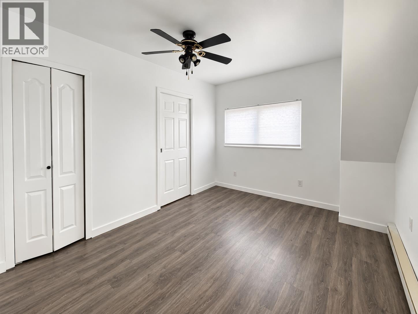 Top 4265 Slocan Street, Vancouver, British Columbia  V5R 1Z2 - Photo 3 - R3165352