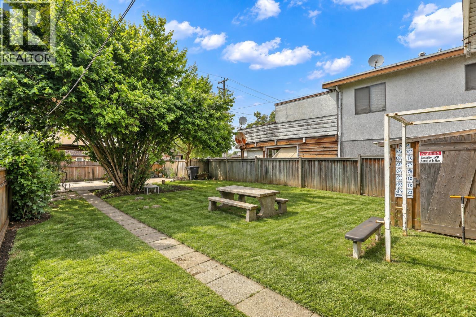 Top 4265 Slocan Street, Vancouver, British Columbia  V5R 1Z2 - Photo 6 - R3165352
