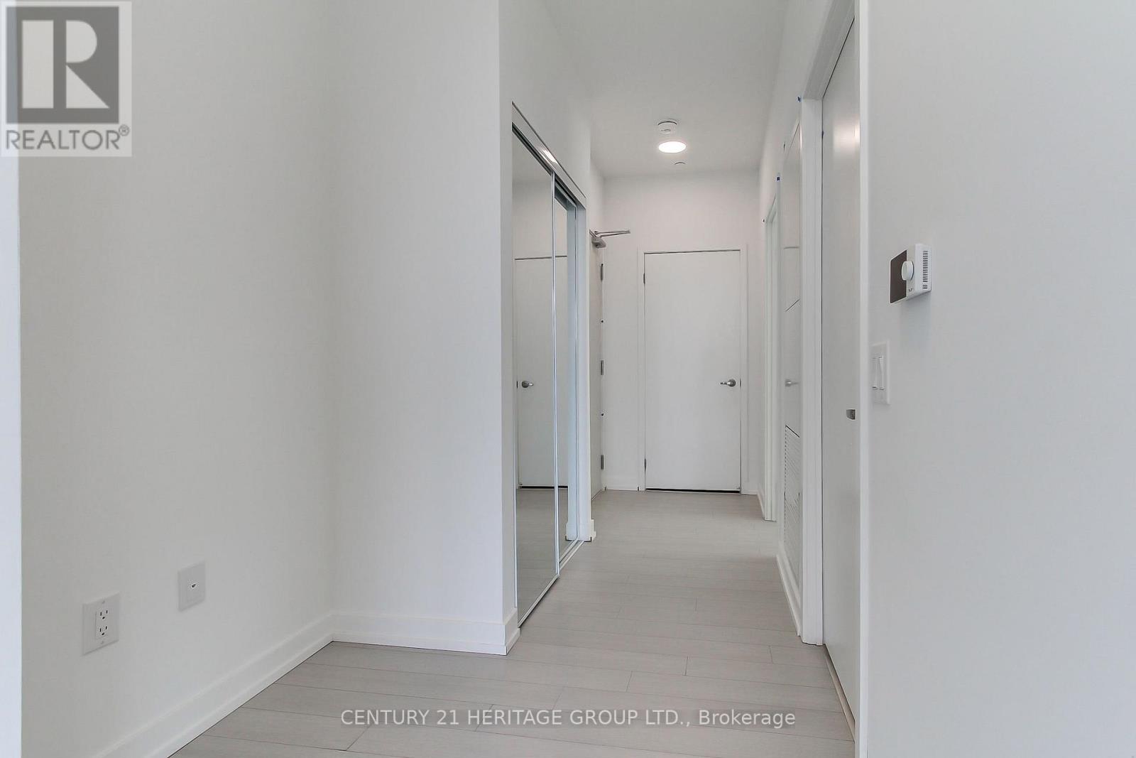 1819 - 4010 Eglinton Avenue, Toronto (Humber Heights), Ontario  M9A 0G5 - Photo 3 - W13783088