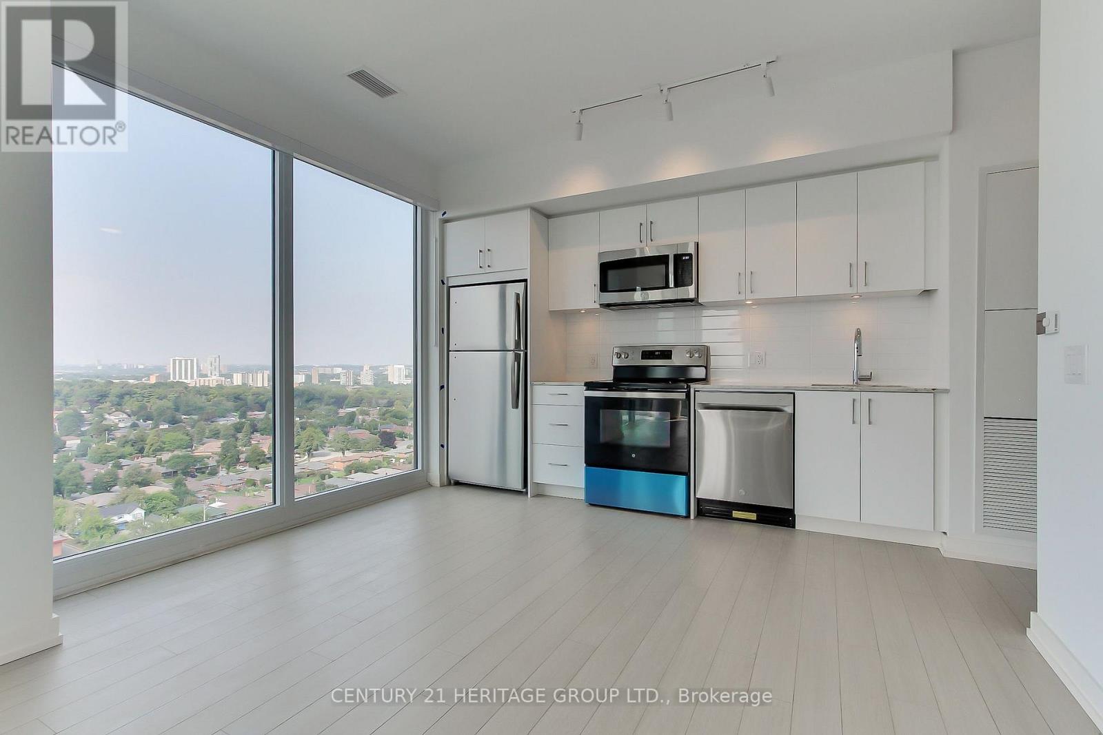 1819 - 4010 Eglinton Avenue, Toronto (Humber Heights), Ontario  M9A 0G5 - Photo 7 - W13783088