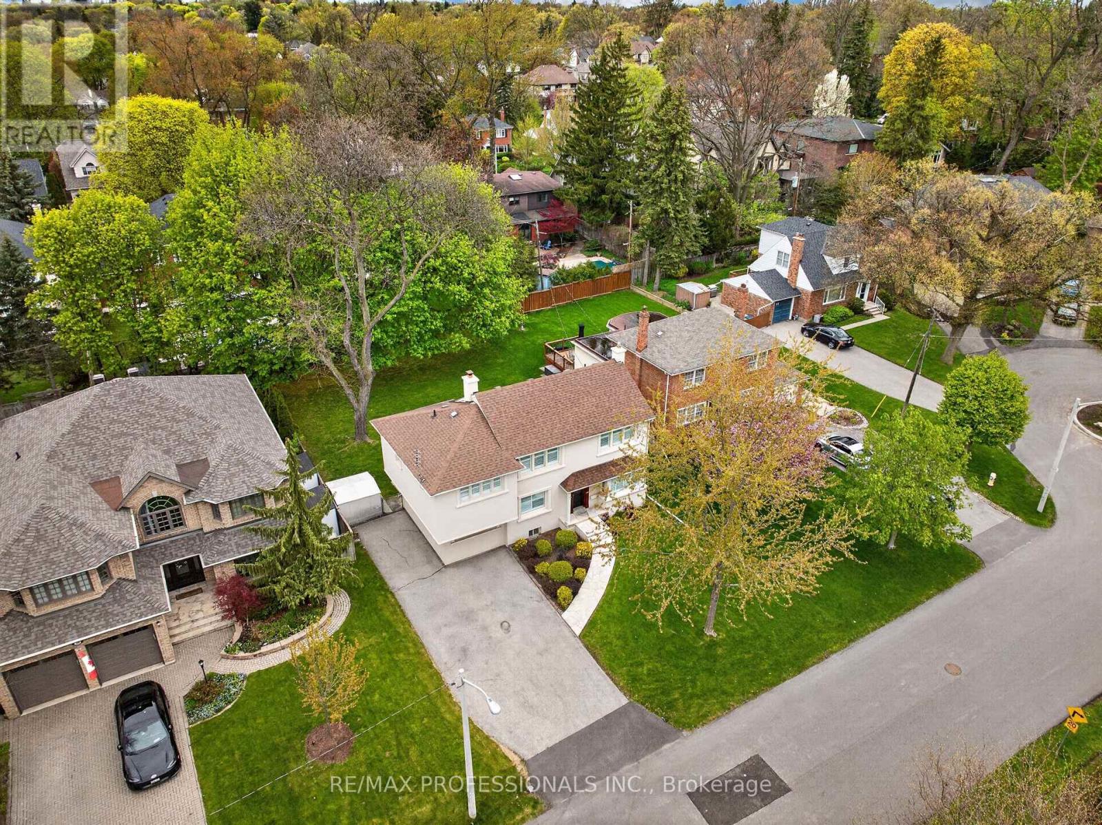 27 NOTTINGHAM DRIVE, toronto (edenbridge-humber valley), Ontario