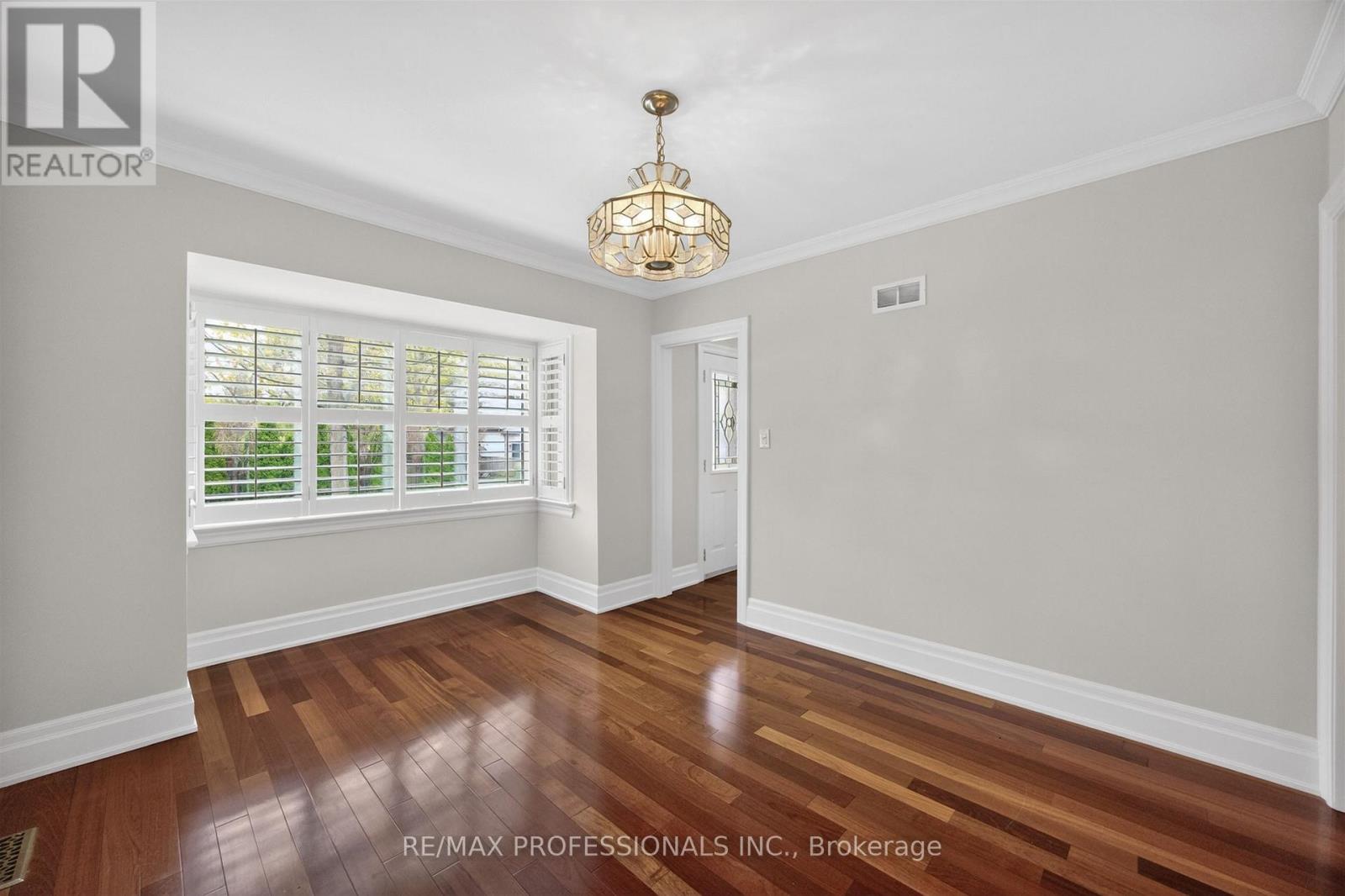 27 Nottingham Drive, Toronto (Edenbridge-Humber Valley), Ontario  M9A 2W4 - Photo 13 - W13783096