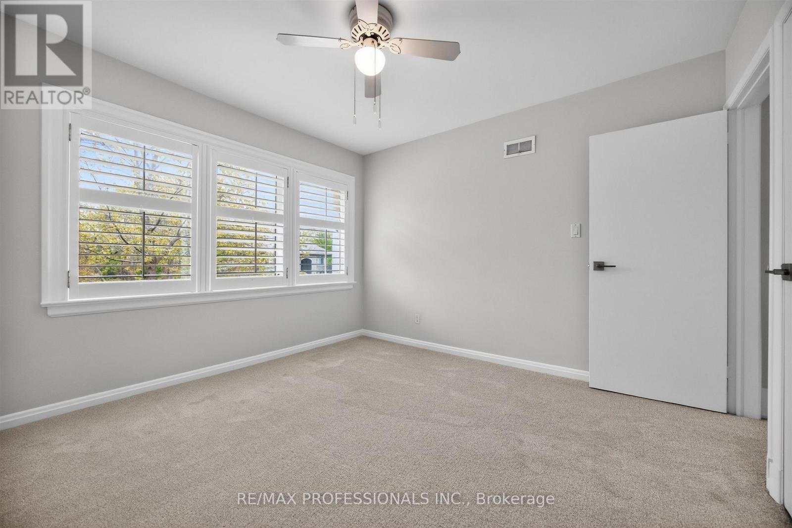 27 Nottingham Drive, Toronto (Edenbridge-Humber Valley), Ontario  M9A 2W4 - Photo 32 - W13783096