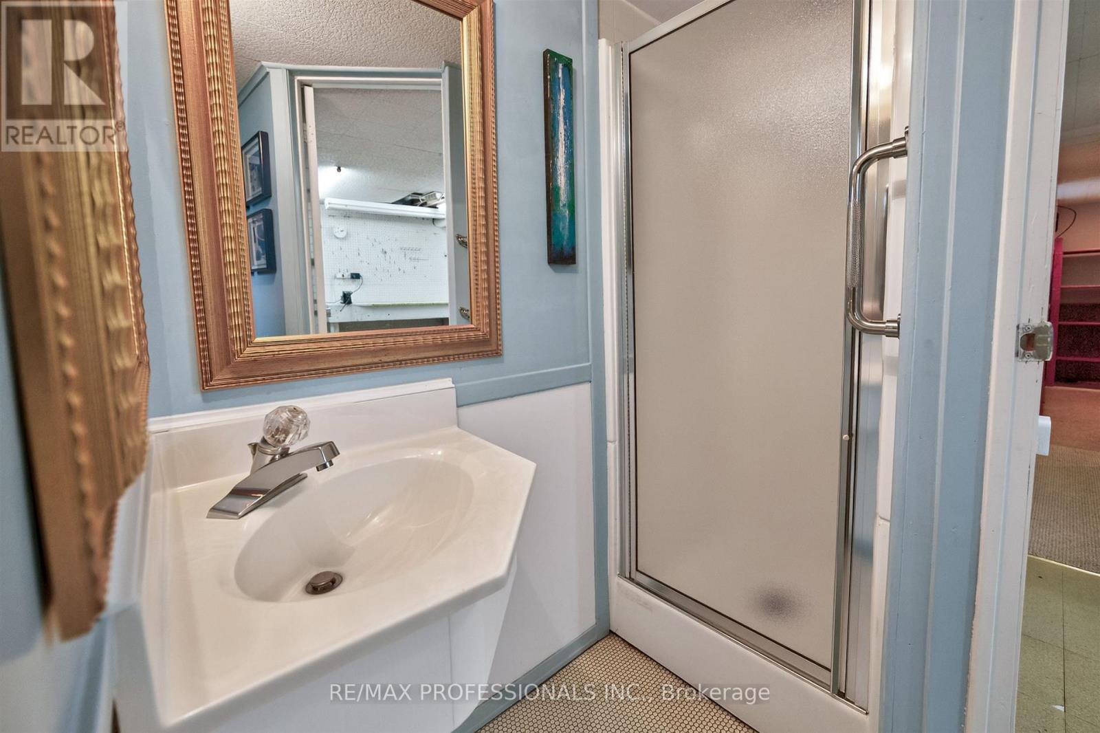 27 Nottingham Drive, Toronto (Edenbridge-Humber Valley), Ontario  M9A 2W4 - Photo 39 - W13783096