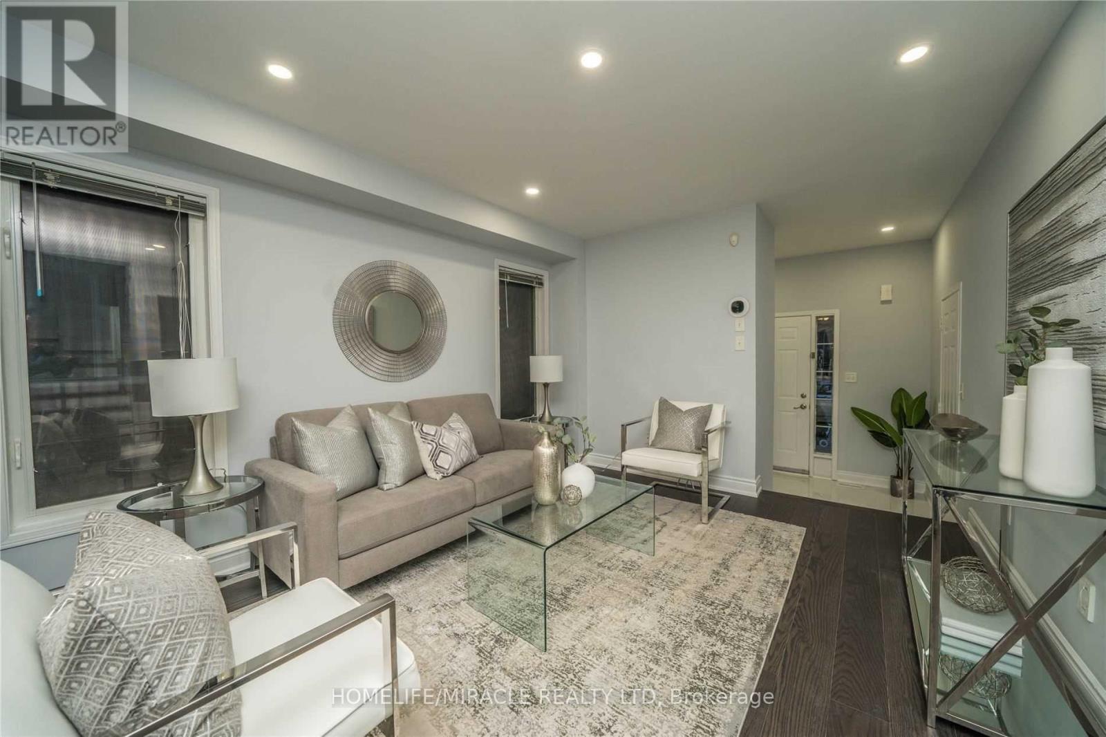 40 Trumpet Valley Boulevard, Brampton, Ontario  L7A 3N8 - Photo 3 - W13783110